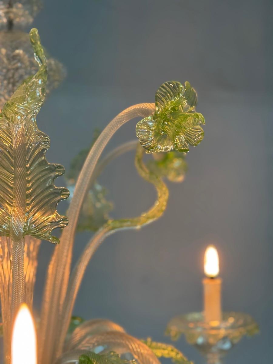Lustre vénitien en verre de Murano incolore et vert, 6 bras de lumière en vente 1