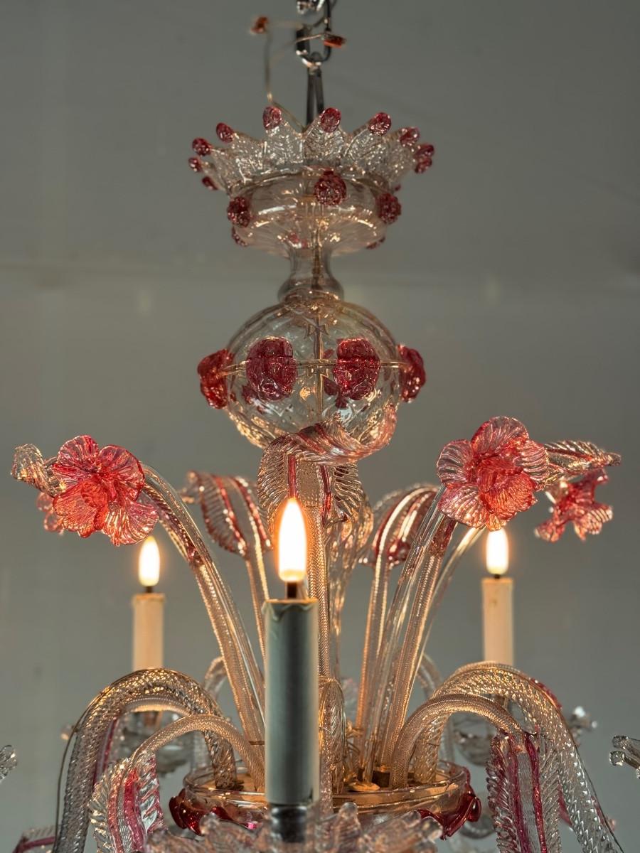 20th Century Venetian chandelier in colourless and red Murano glass, 5 arms, circa 1880 For Sale