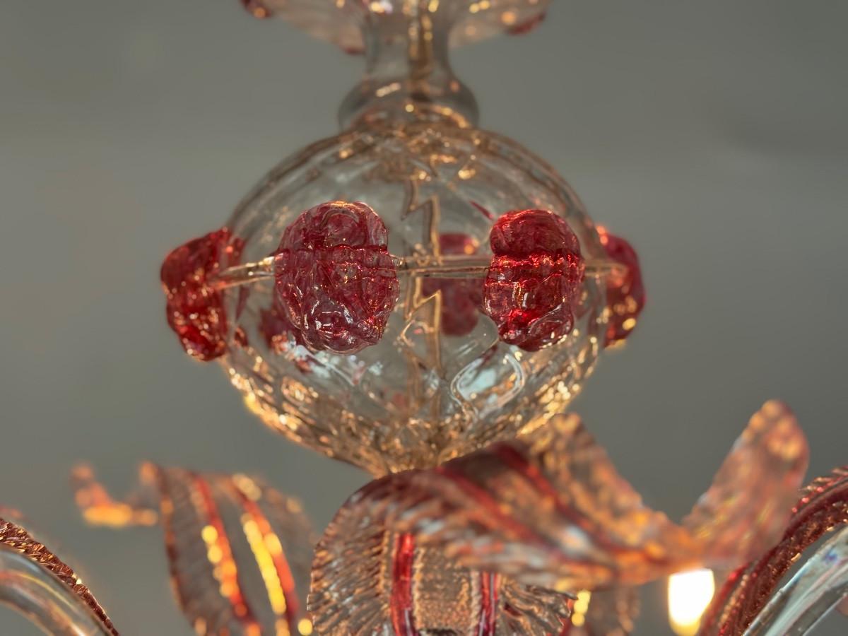Glass Venetian chandelier in colourless and red Murano glass, 5 arms, circa 1880 For Sale