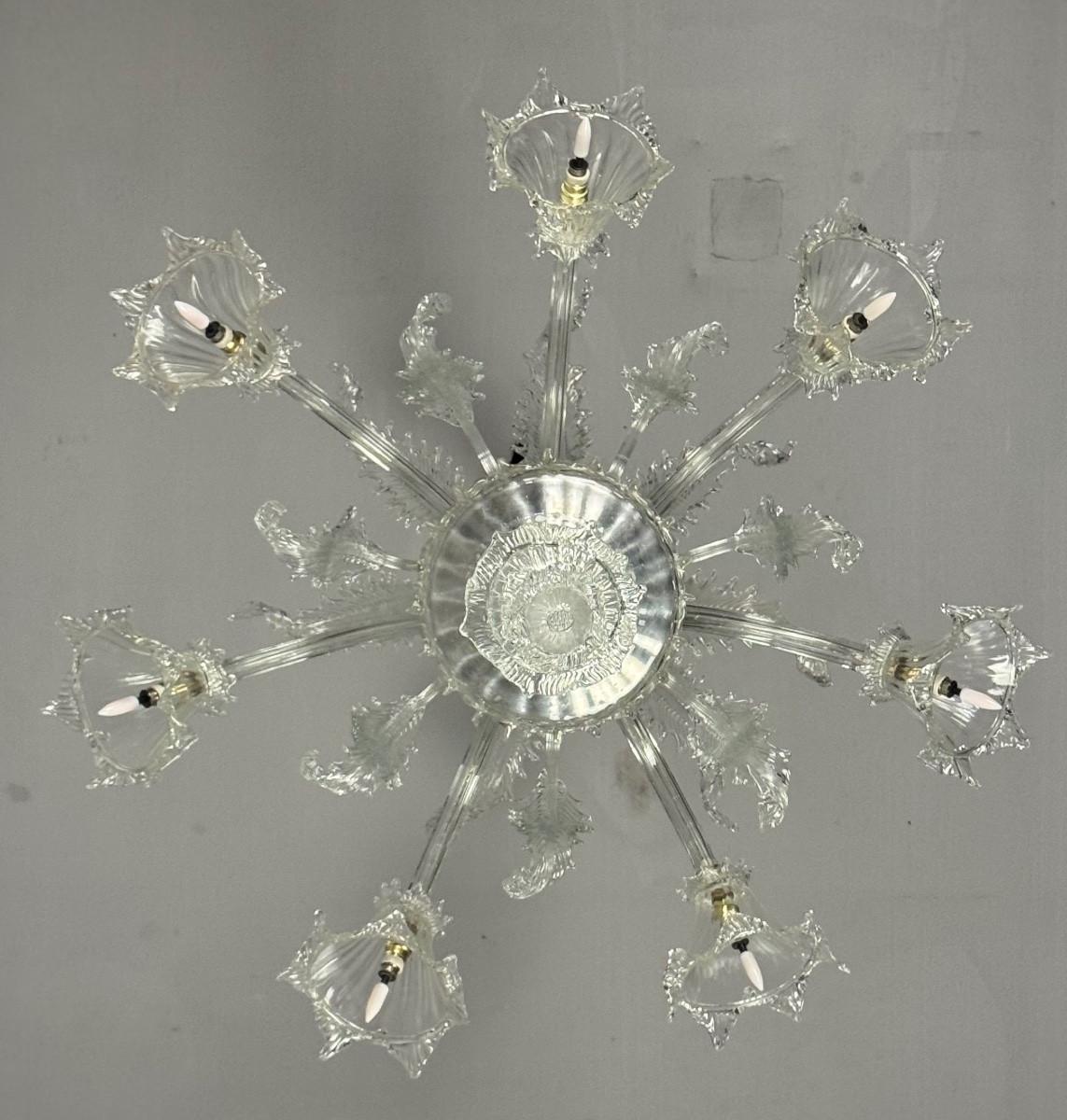 Venetian chandelier in colourless Murano glass, 7 light arms, circa 1930 For Sale 5