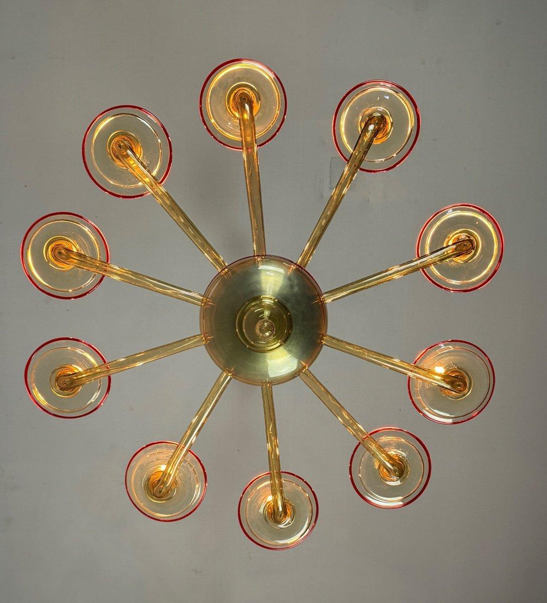 Venetian Chandelier In Mordore Murano Glass Highlighted With A Red Lining For Sale 1