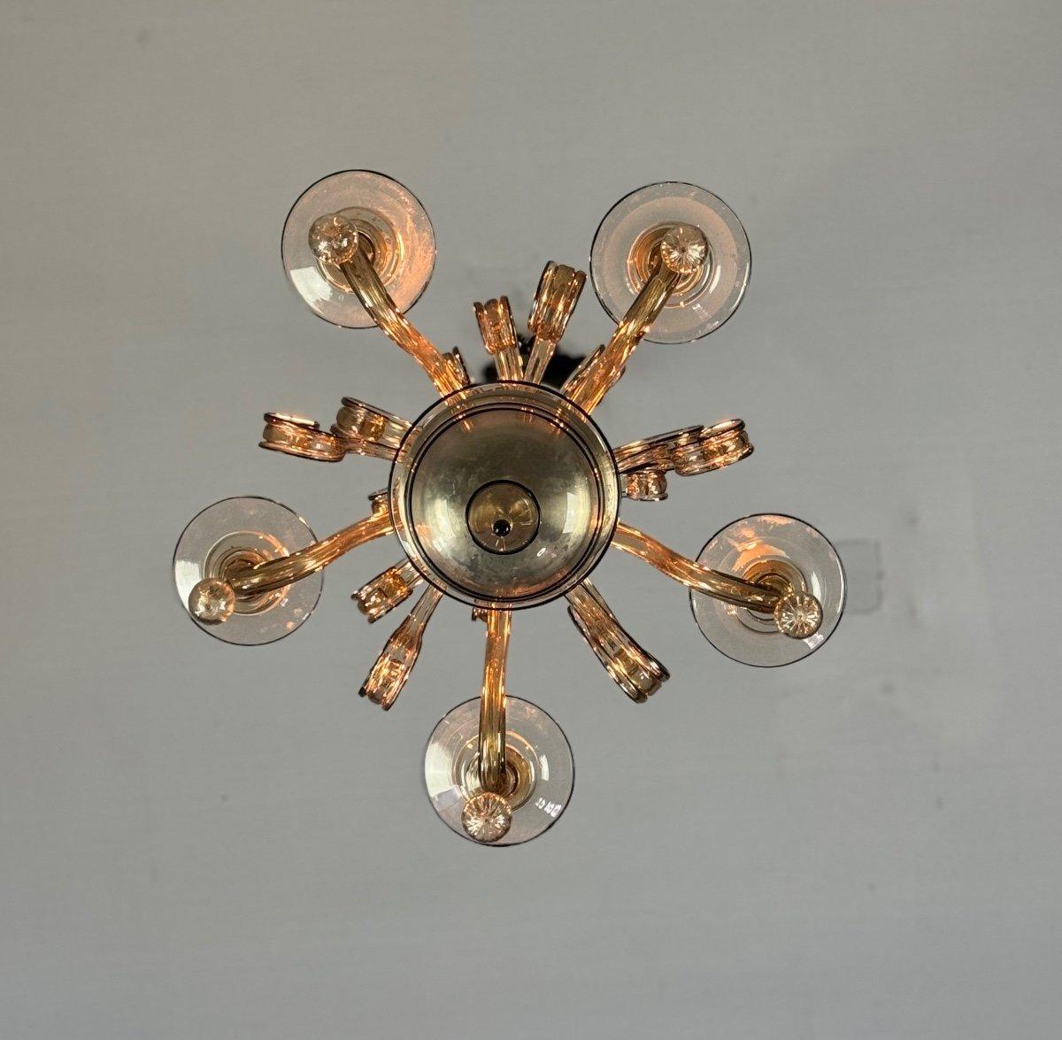 Venetian Chandelier In Mordore Murano Glass Highlighted With Black Lining For Sale 3