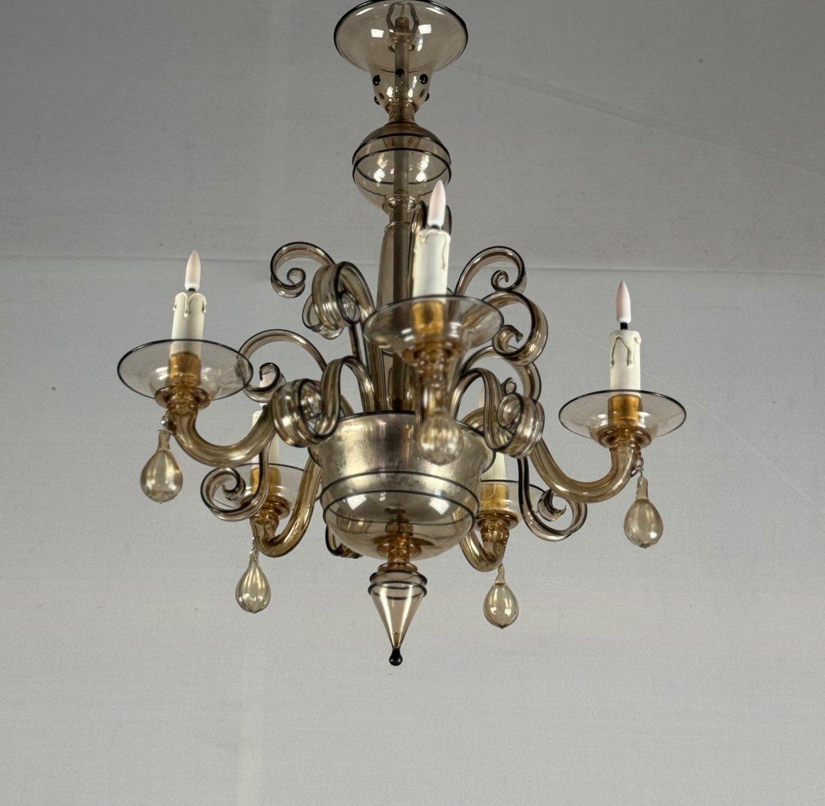 Venetian Chandelier In Mordore Murano Glass Highlighted With Black Lining For Sale 1