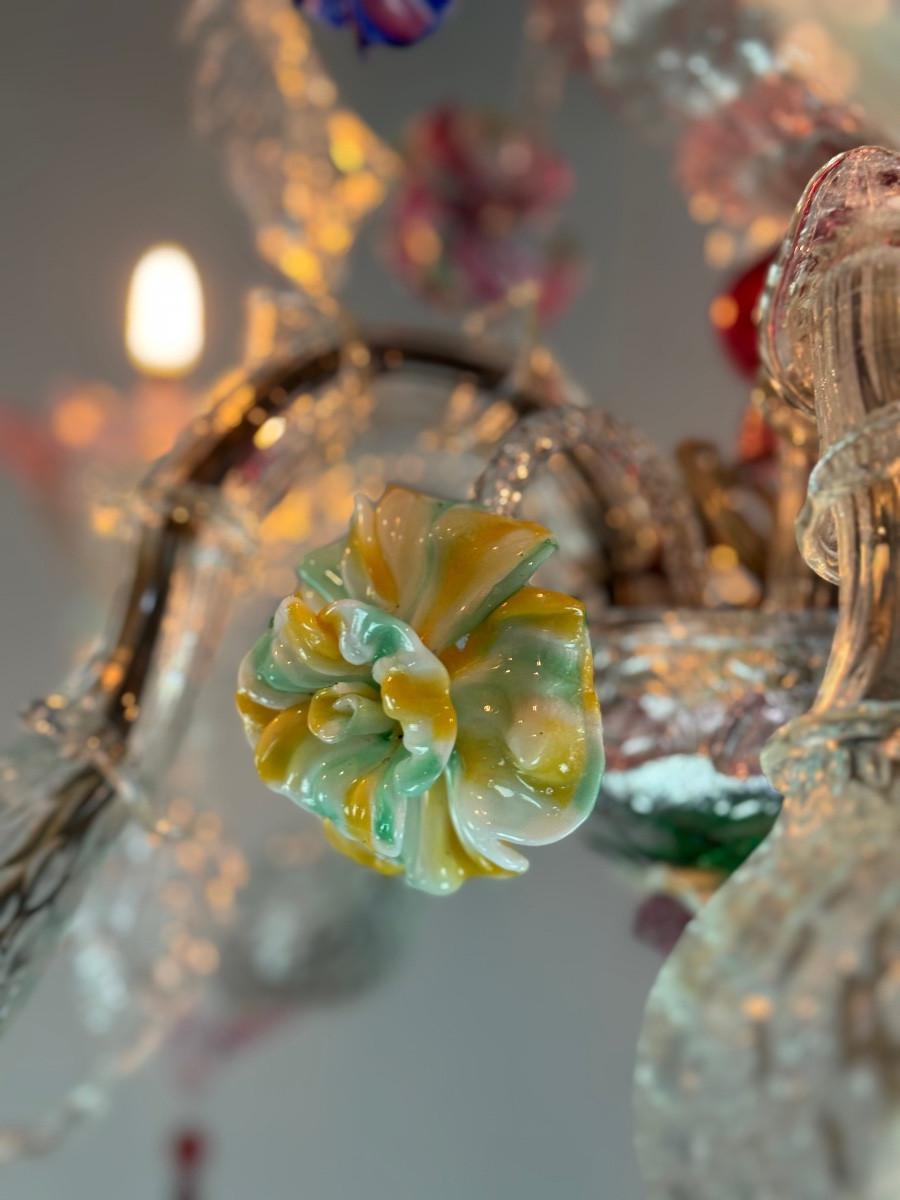 Louis XV Lustre vénitien en verre de Murano multicolore, 6 bras de lumière, vers 1920. en vente