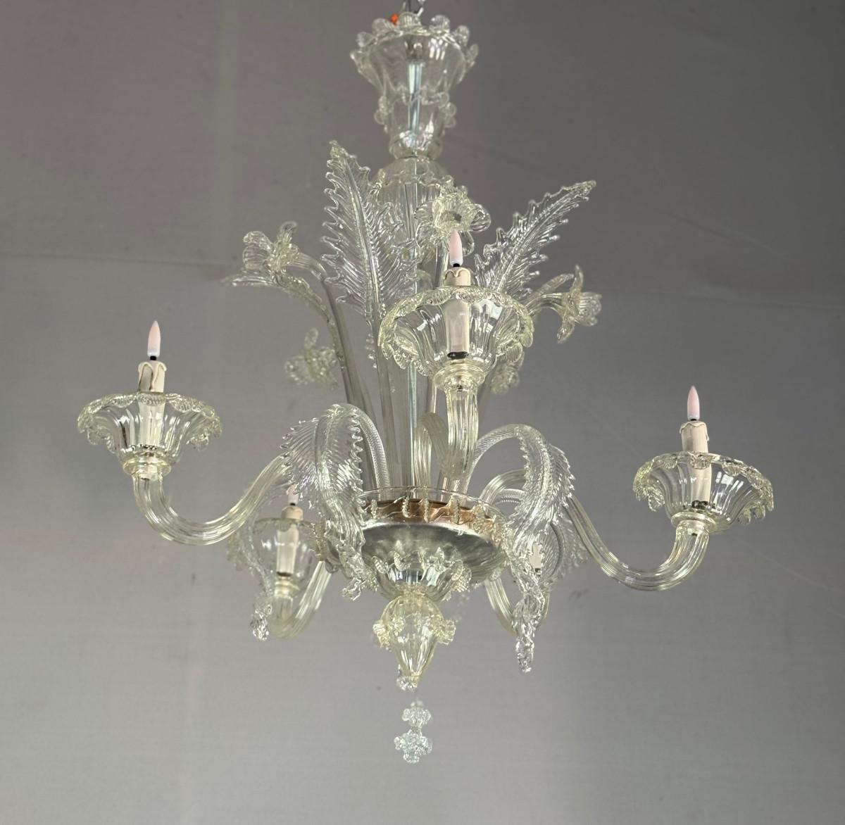 Glass Venetian chandelier in Murano glass, 5 light arms, circa 1940 For Sale