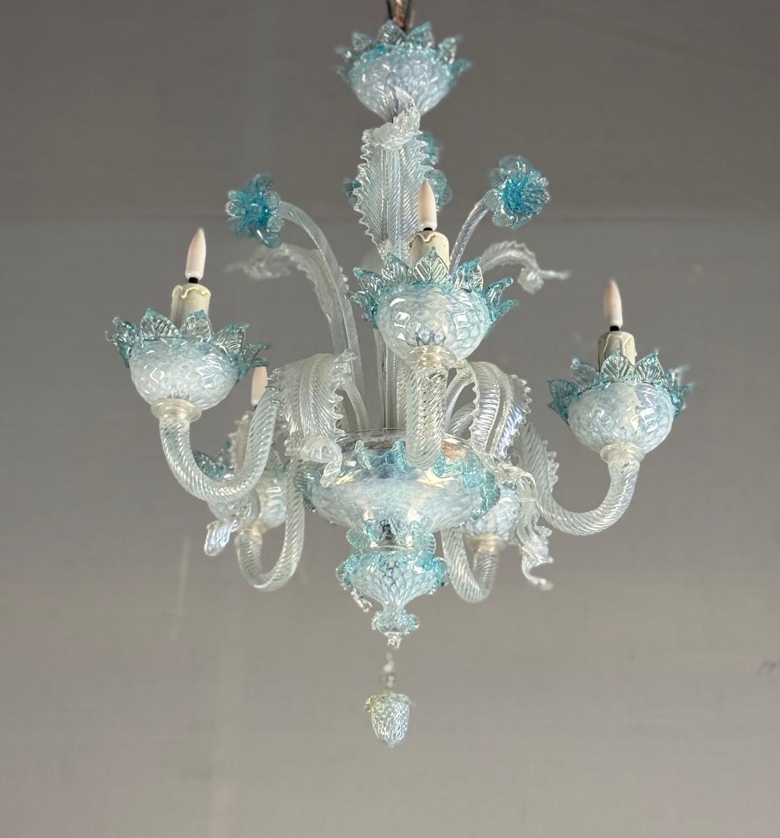 Lustre vénitien en verre de Murano dans les tons bleus, circa 1950 en vente 3
