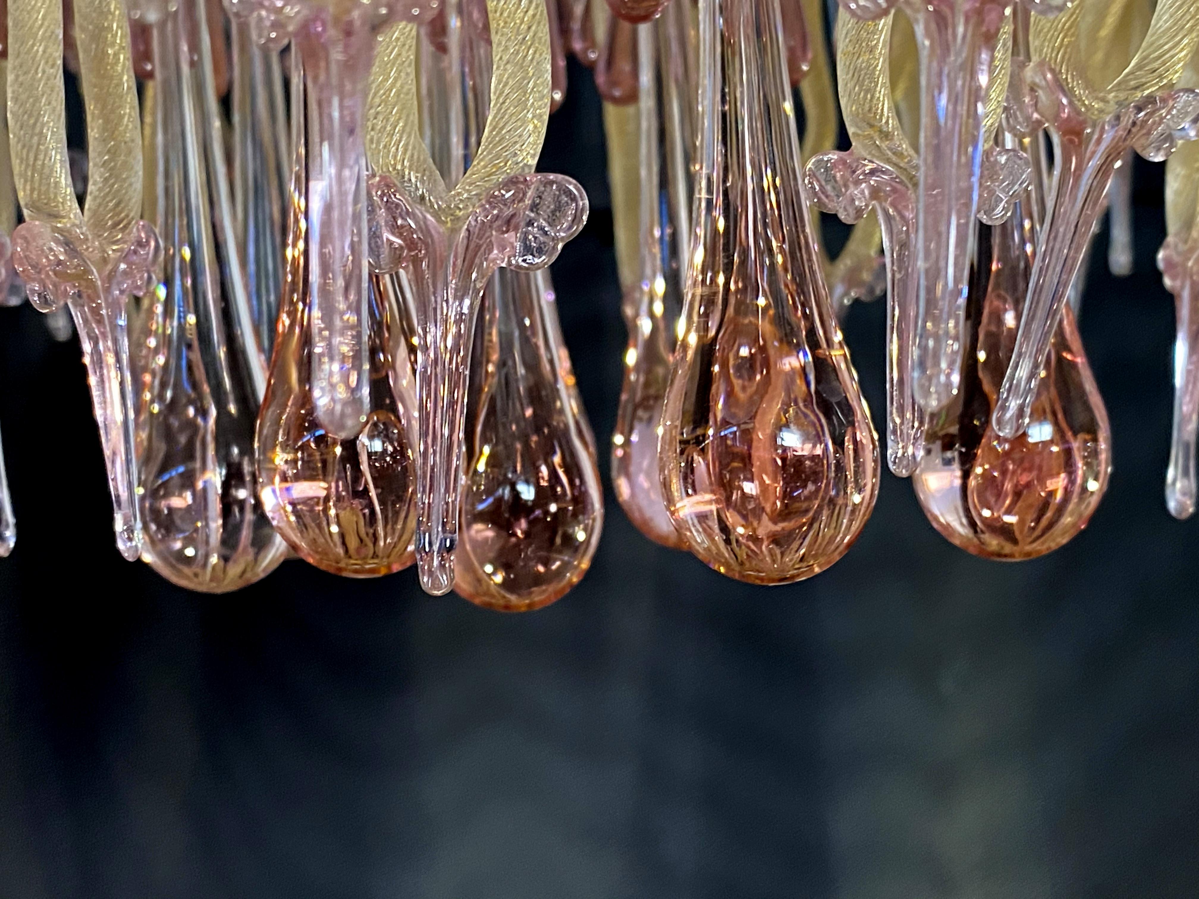 Murano Glass Venetian Chandelier with Golden Pendants, Barovier & Toso. Murano, 1950s