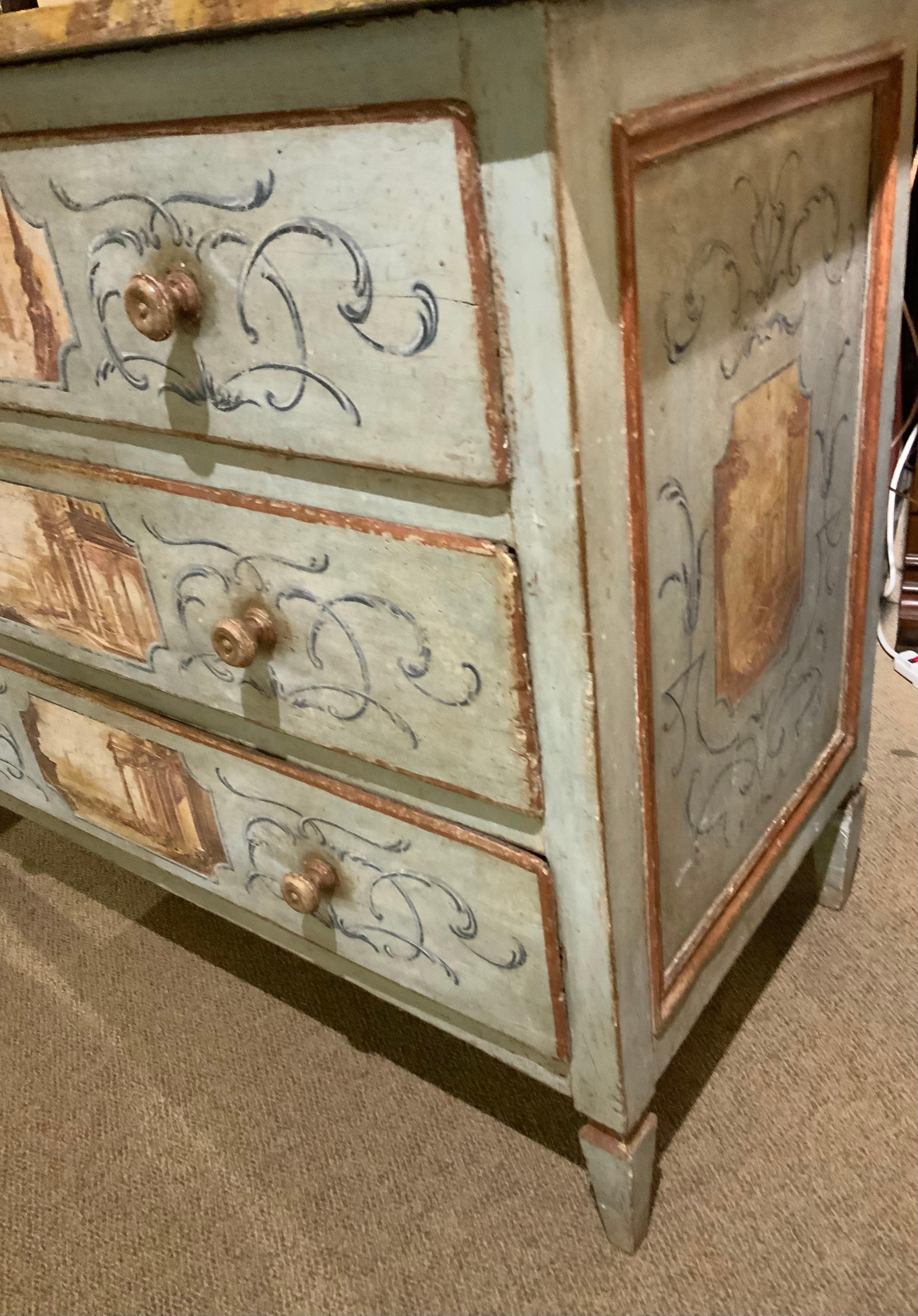 18th Century Venetian Chest of Drawers, Hand Painted, 18th C For Sale