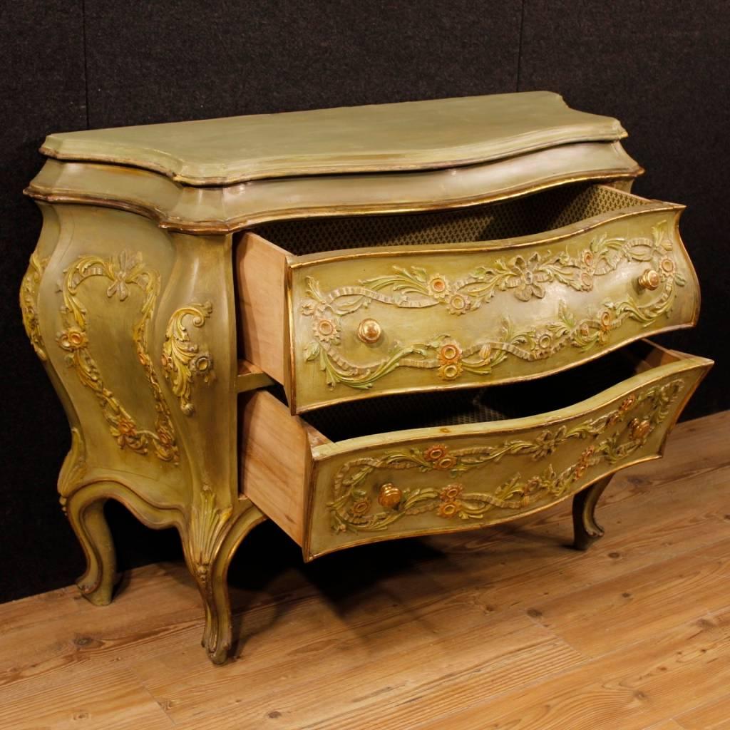 Venetian Chest of Drawers in Lacquered and Gilt Wood from 20th Century 5