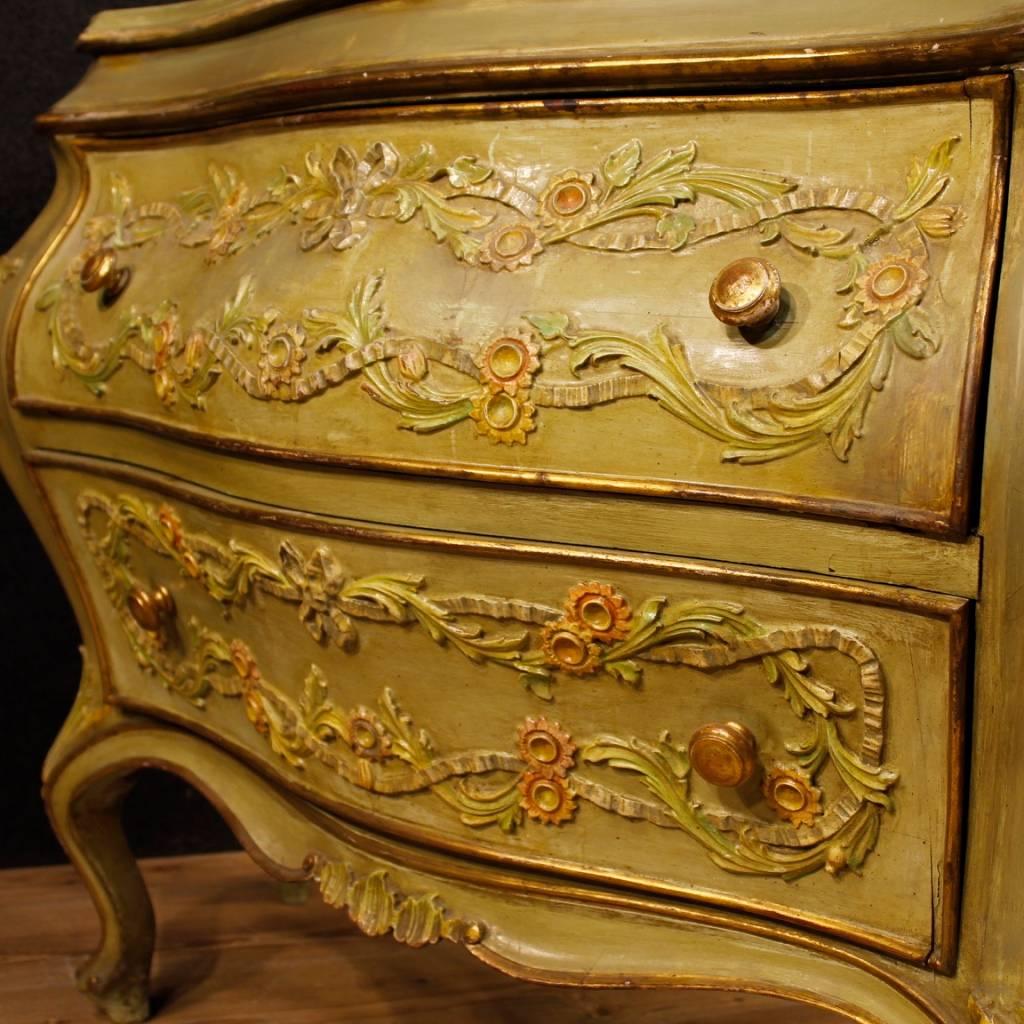 Venetian Chest of Drawers in Lacquered and Gilt Wood from 20th Century 3