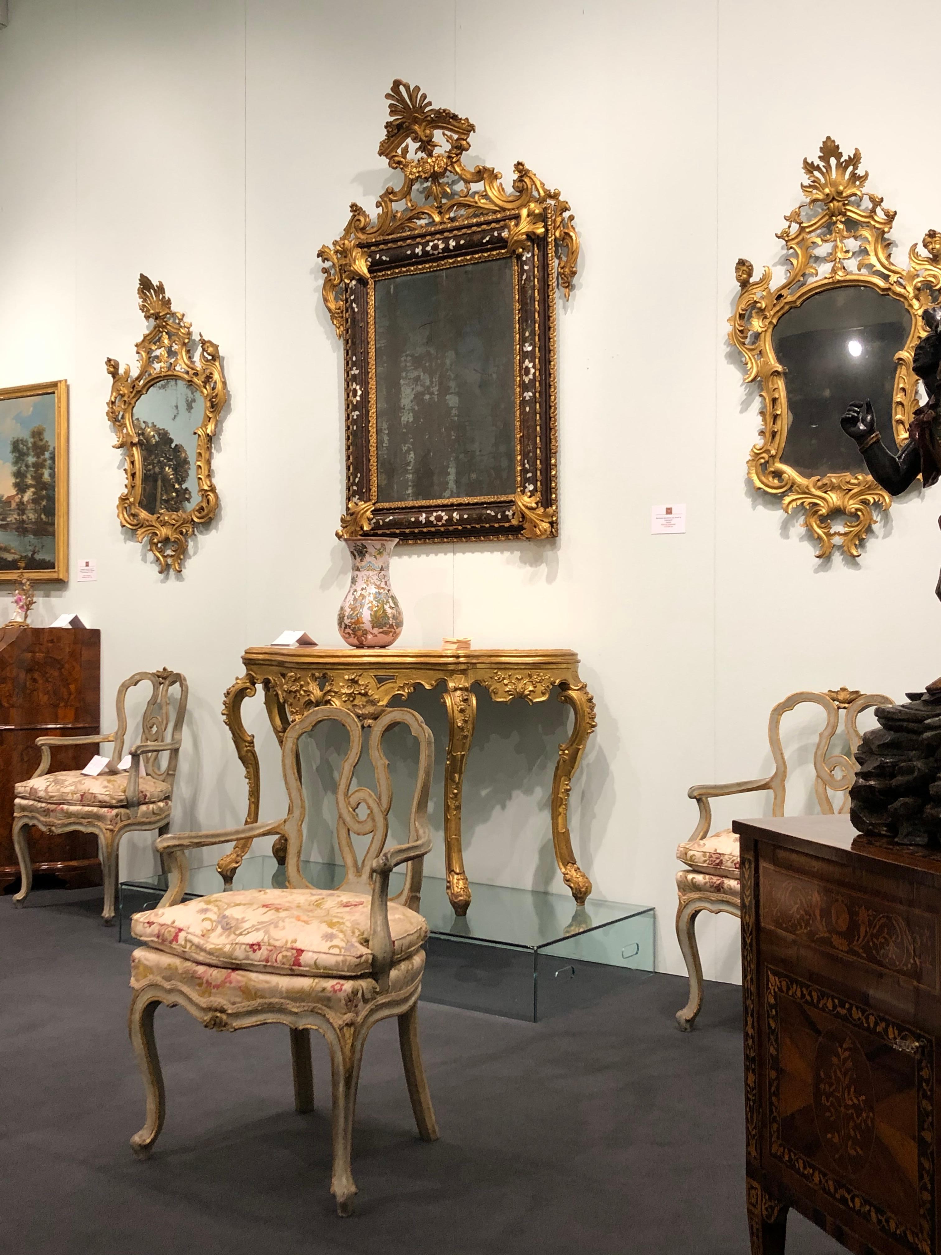 Italian, venetian XVIII century console table in gilded wood For Sale 6