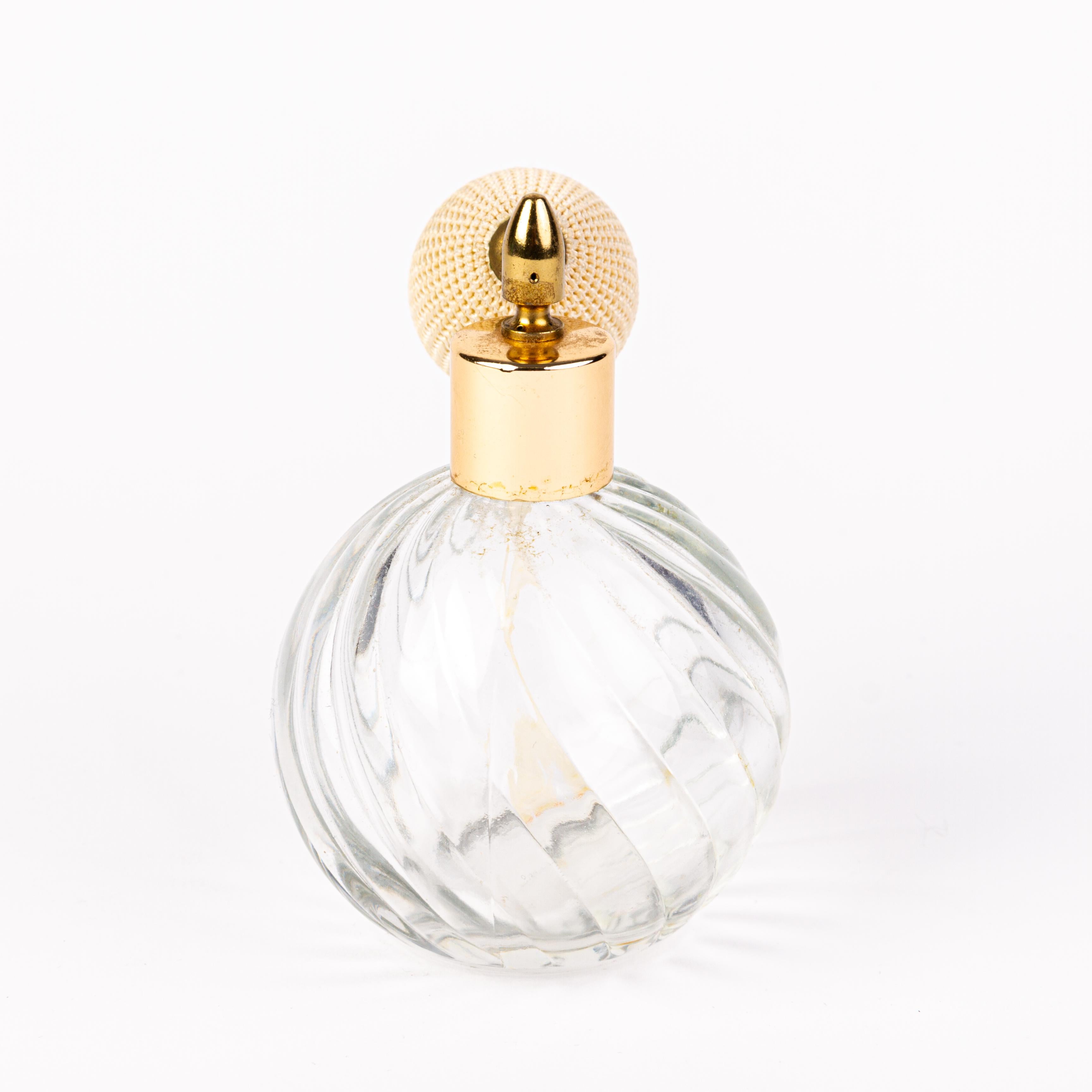 Venetian Crystal Glass Perfume Atomiser Bottle 
Good condition
Free international shipping.