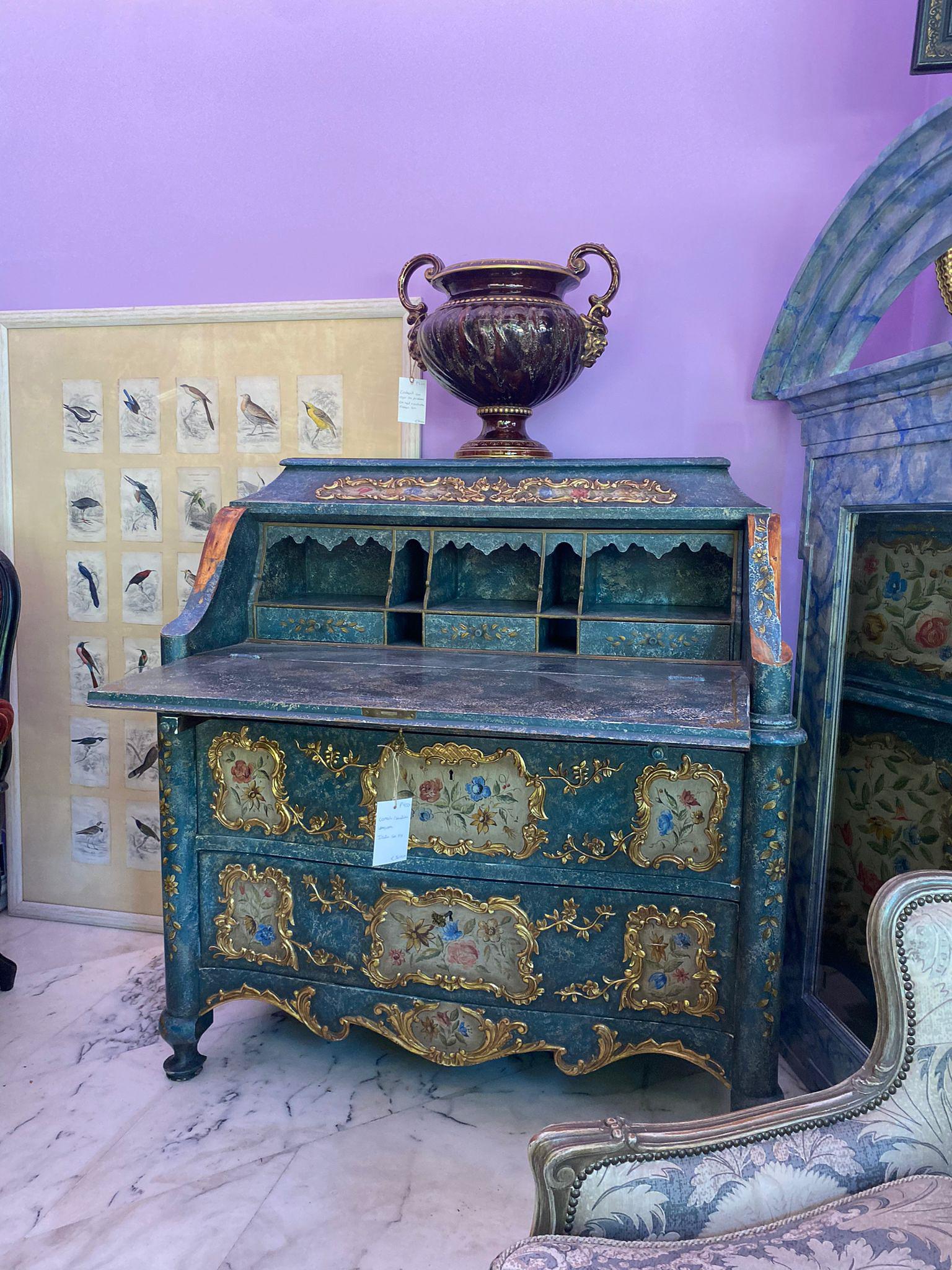 Venetian desk. Italy, early 20th century.