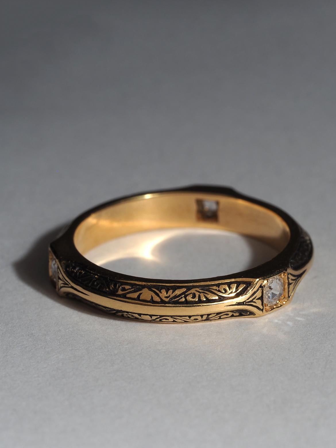 Anello con diamante veneziano in oro giallo e annerito 18 carati in vendita 4