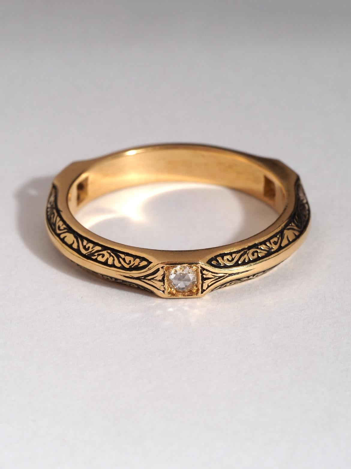 Anello con diamante veneziano in oro giallo e annerito 18 carati in vendita 3