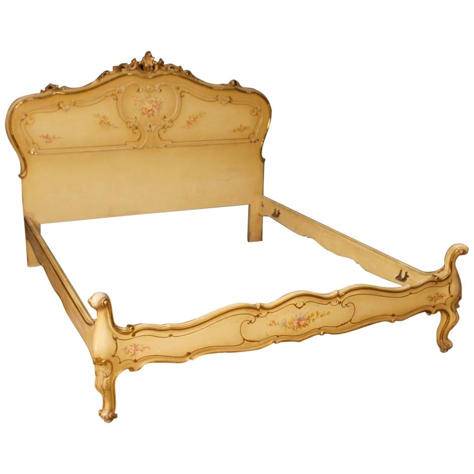 Double Bed in Lacquered and Painted Wood from 20th Century For Sale at 1stDibs