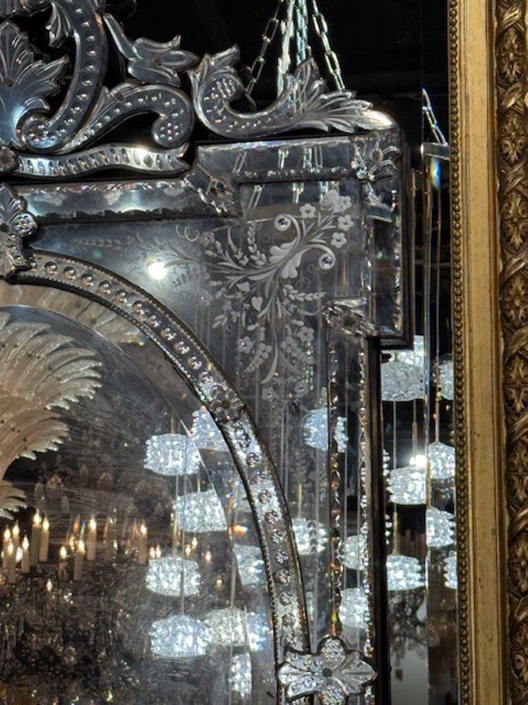 Début du 20ème siècle Miroir vénitien en verre gravé en vente