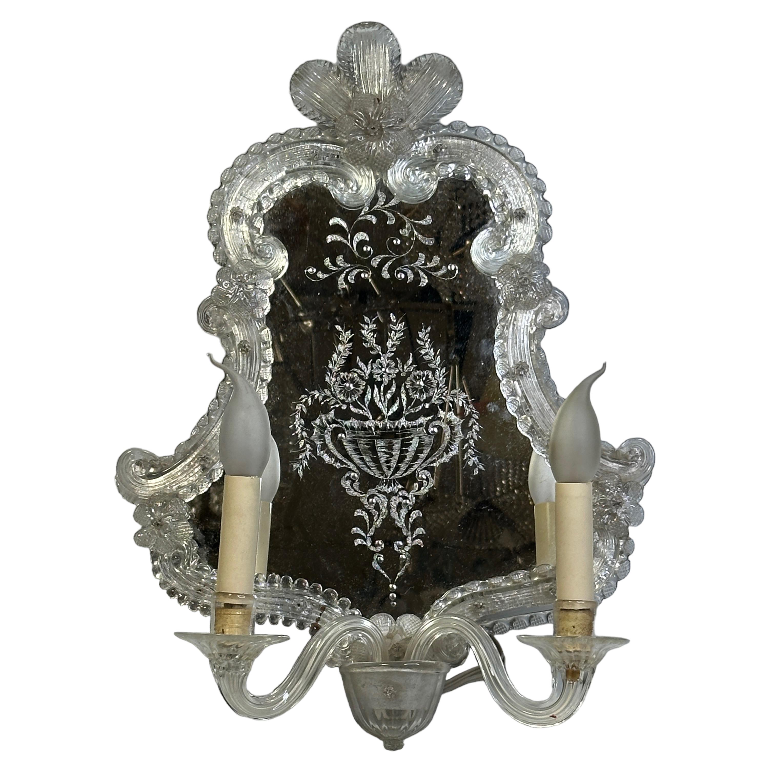 Venetian Etched Murano Glass Mirror Sconce, circa 1950s Italy Vintage For Sale 1