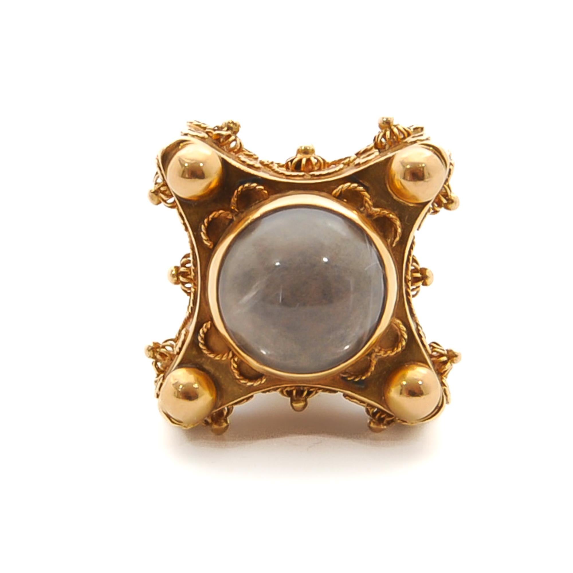 Women's or Men's Vintage Venetian Etruscan Revival Moonstone 18K Gold Pendant For Sale