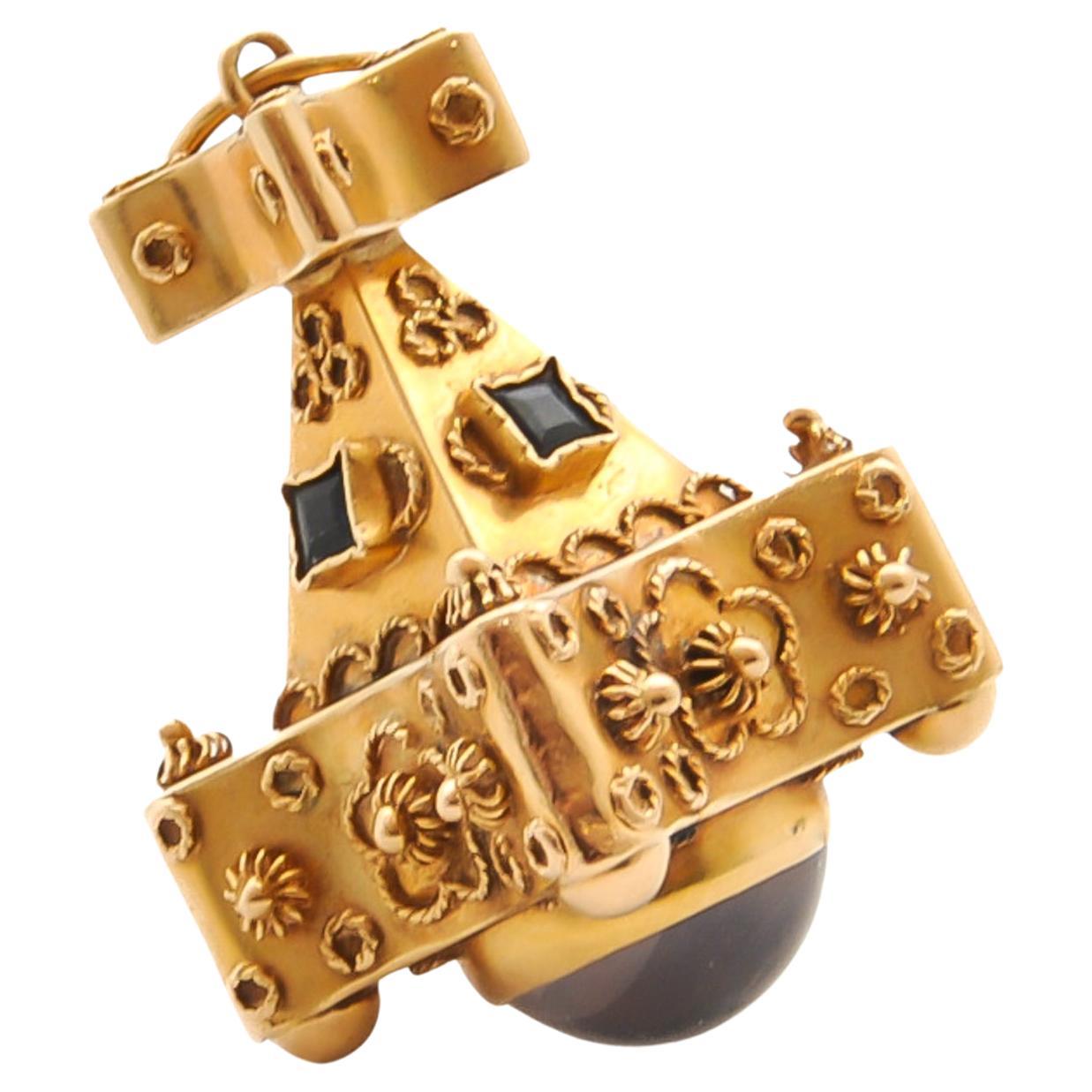 Vintage Venetian Etruscan Revival Moonstone 18K Gold Pendant For Sale