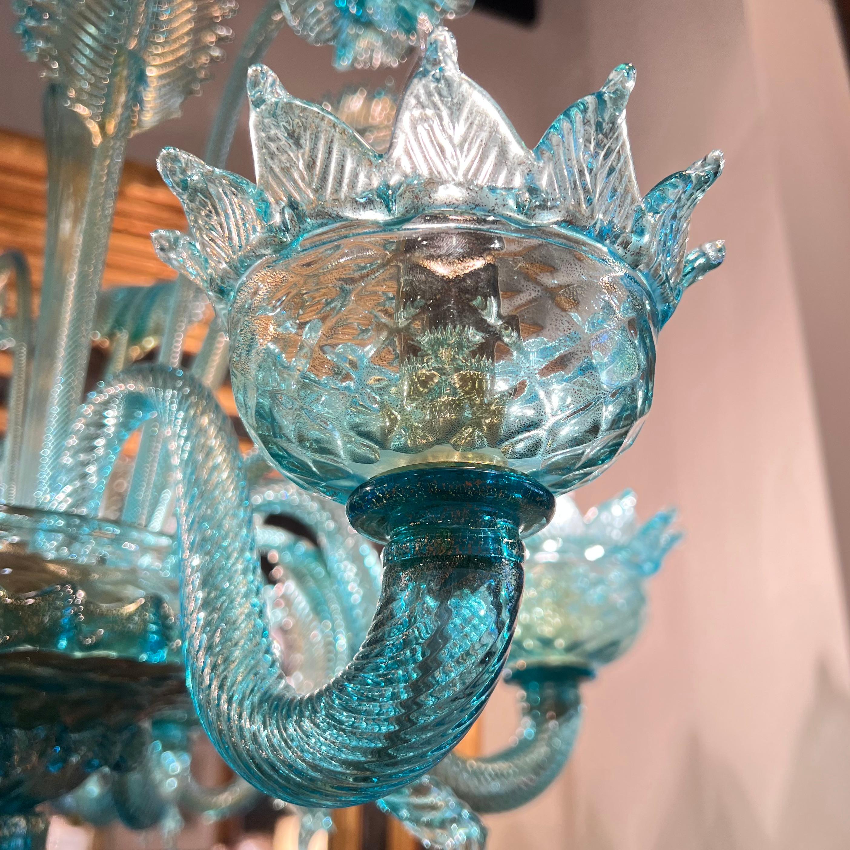  Venezianische Flambeau-Glas-Tischlampen mit Goldflecken und Messingdesign im Angebot 5