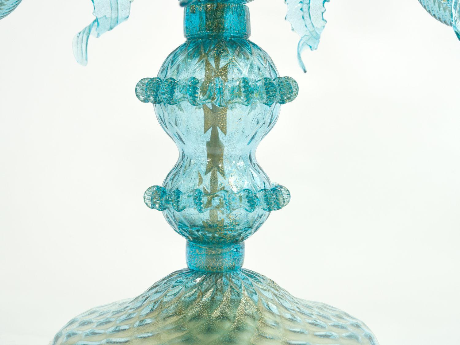  Venezianische Flambeau-Glas-Tischlampen mit Goldflecken und Messingdesign (Italienisch) im Angebot