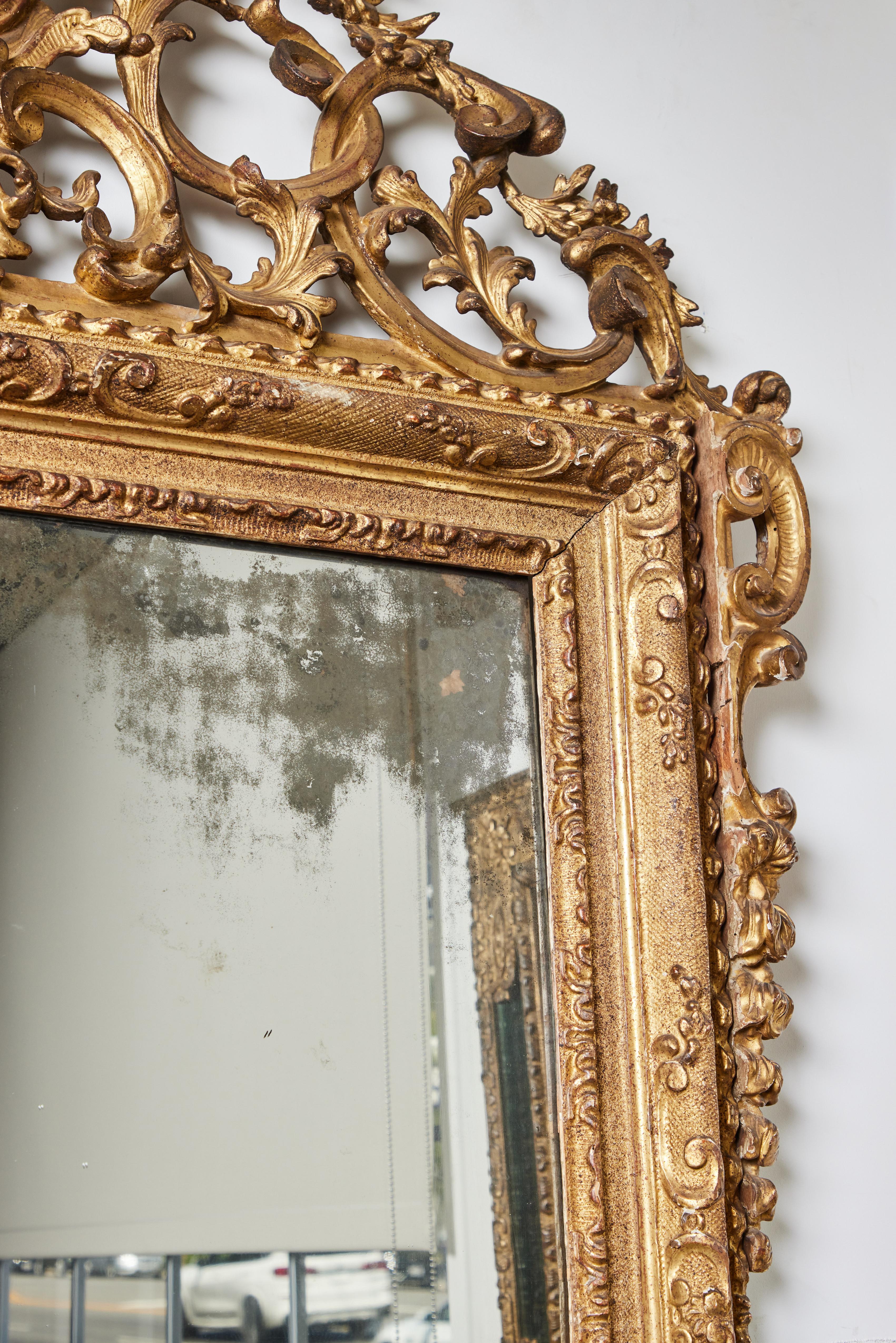 Gesso Venetian Gilt-Wood Mirror For Sale