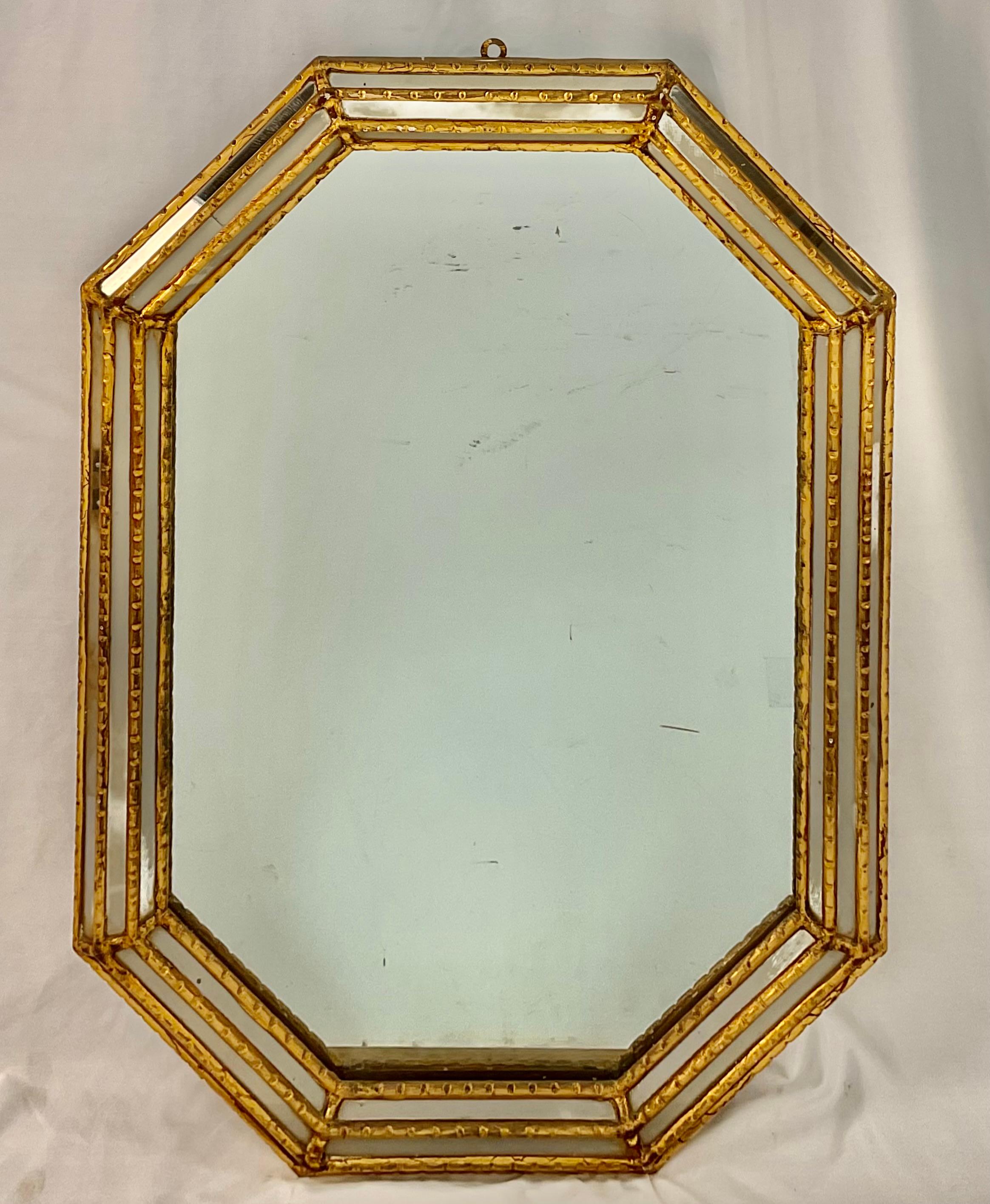 Miroir mural hexagonal en bois doré vénitien en vente 2