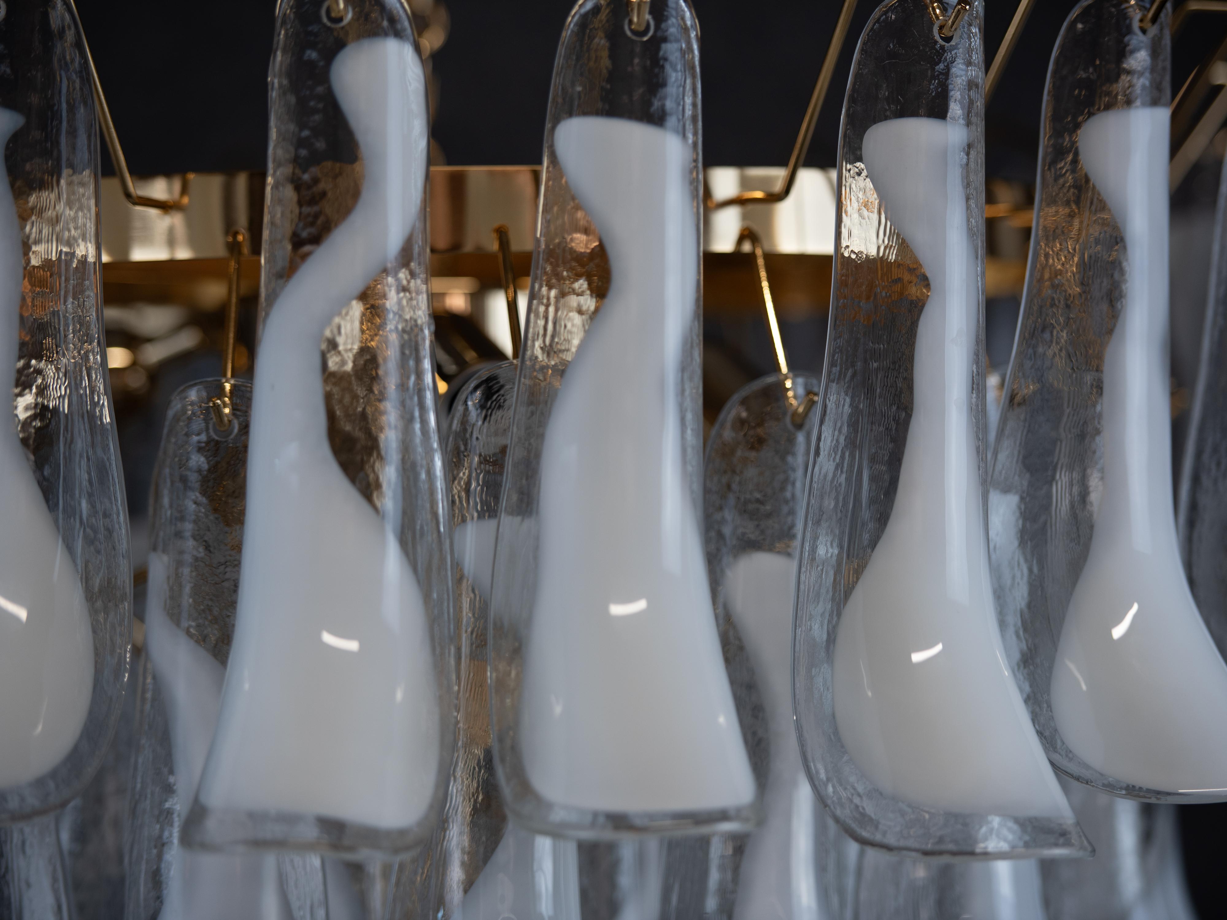 Italian Venetian Glass Chandelier with 62 White Leaves, Murano Made in Italy Available in vendita