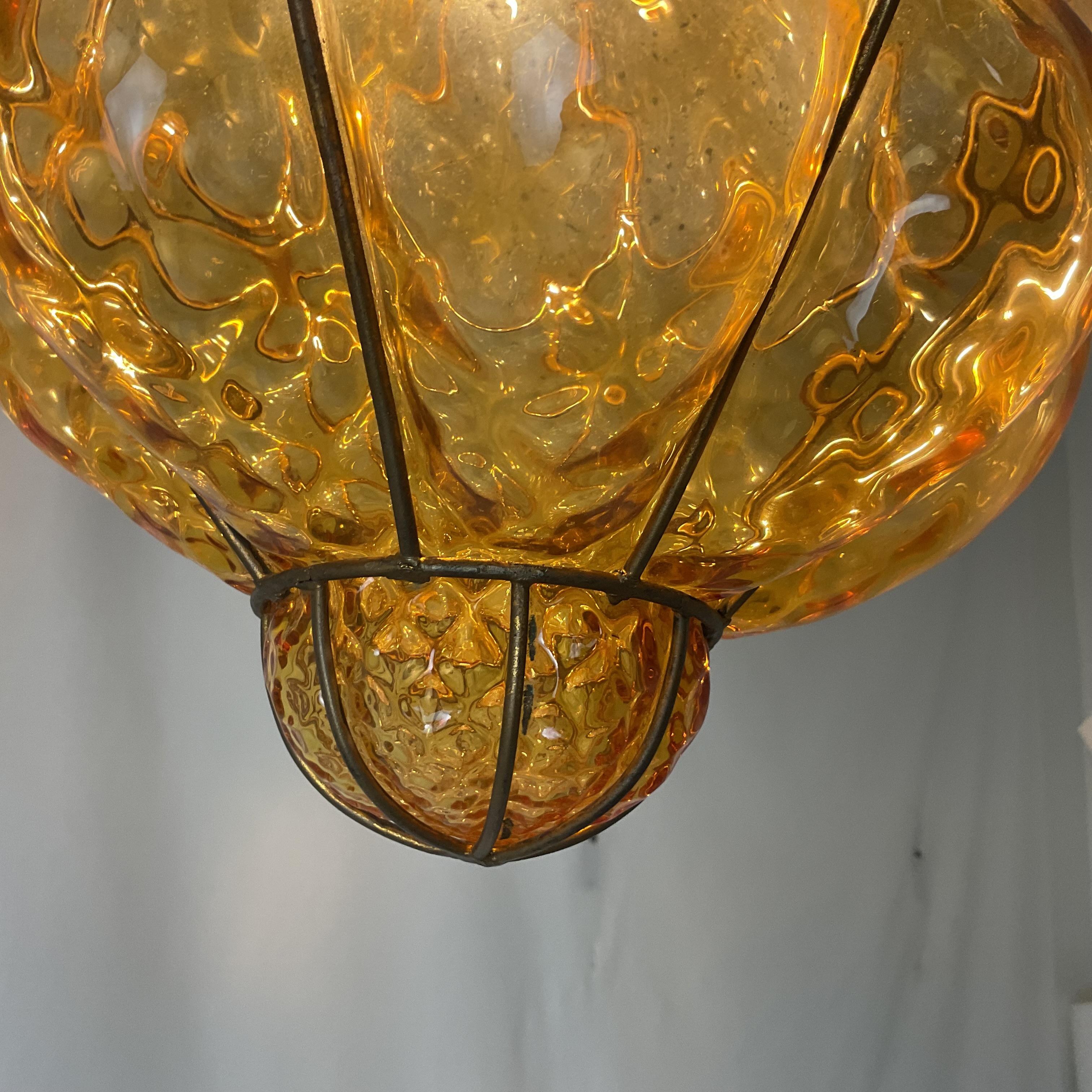 Venetian Glass Lantern Hand Blown In Good Condition For Sale In West Palm Beach, FL