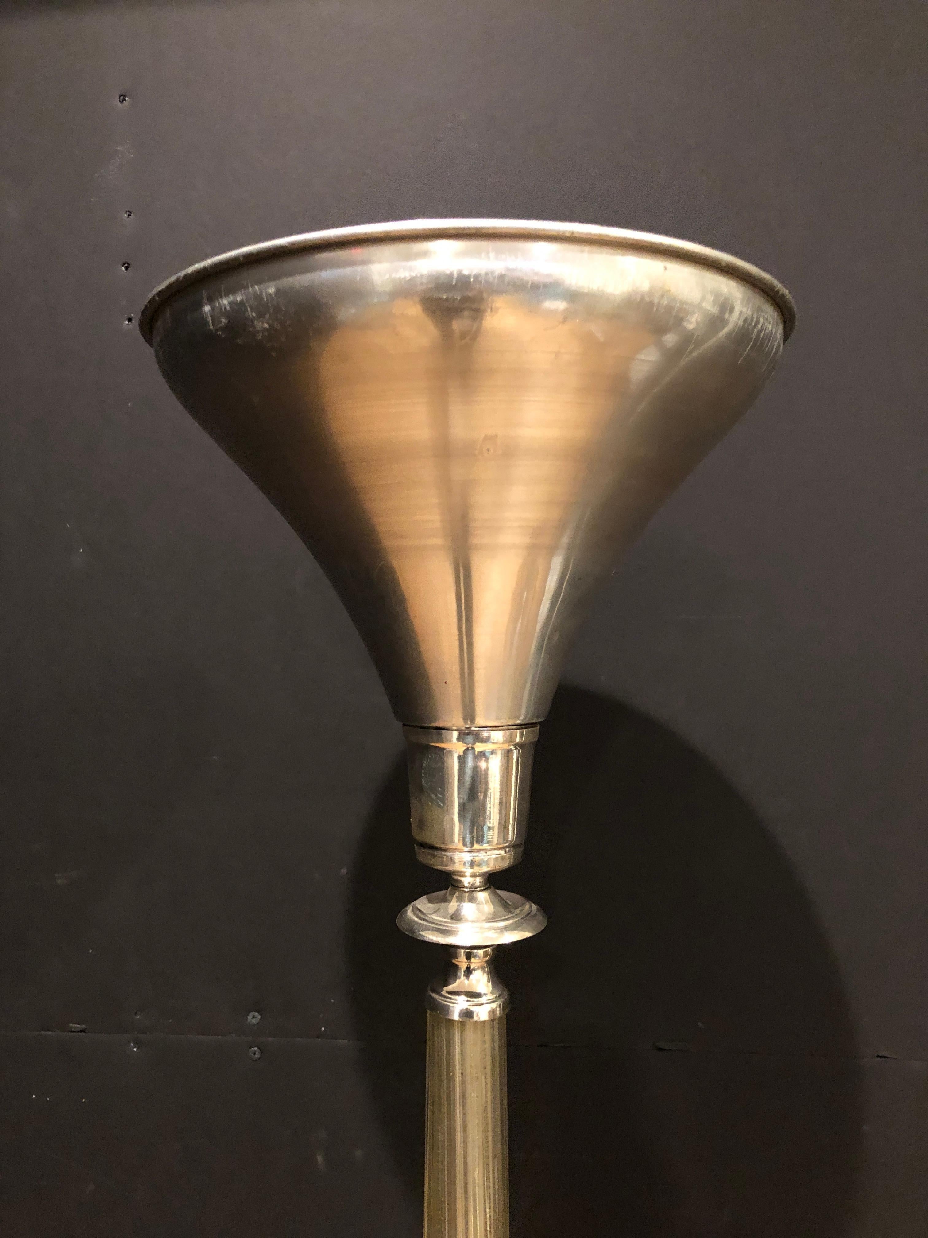 Mid Century Modern Venetian Glass Torchere Lamp In Good Condition For Sale In Norwood, NJ