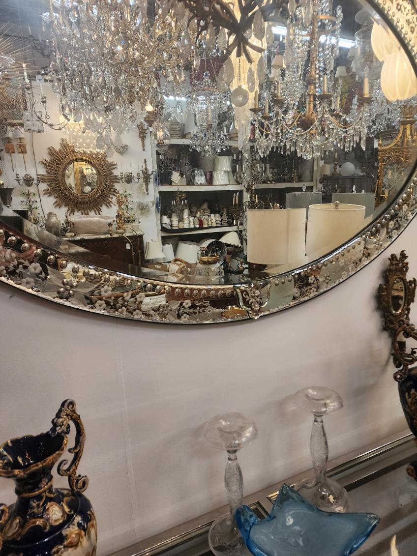 Venetian Glass Wall Mirror In Excellent Condition For Sale In Dallas, TX
