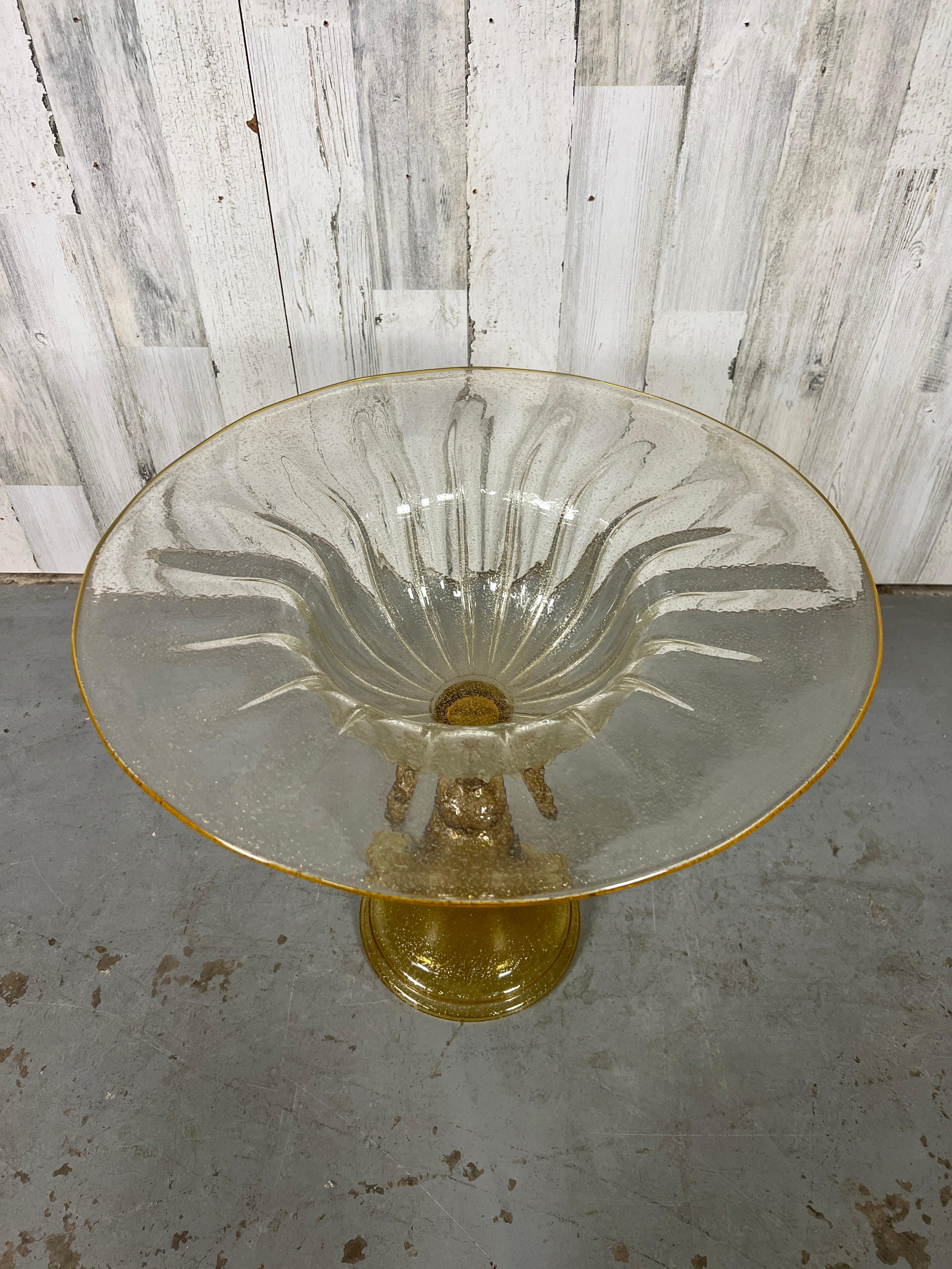 Venetian Gold fleck Glass Side table In Excellent Condition For Sale In Denton, TX