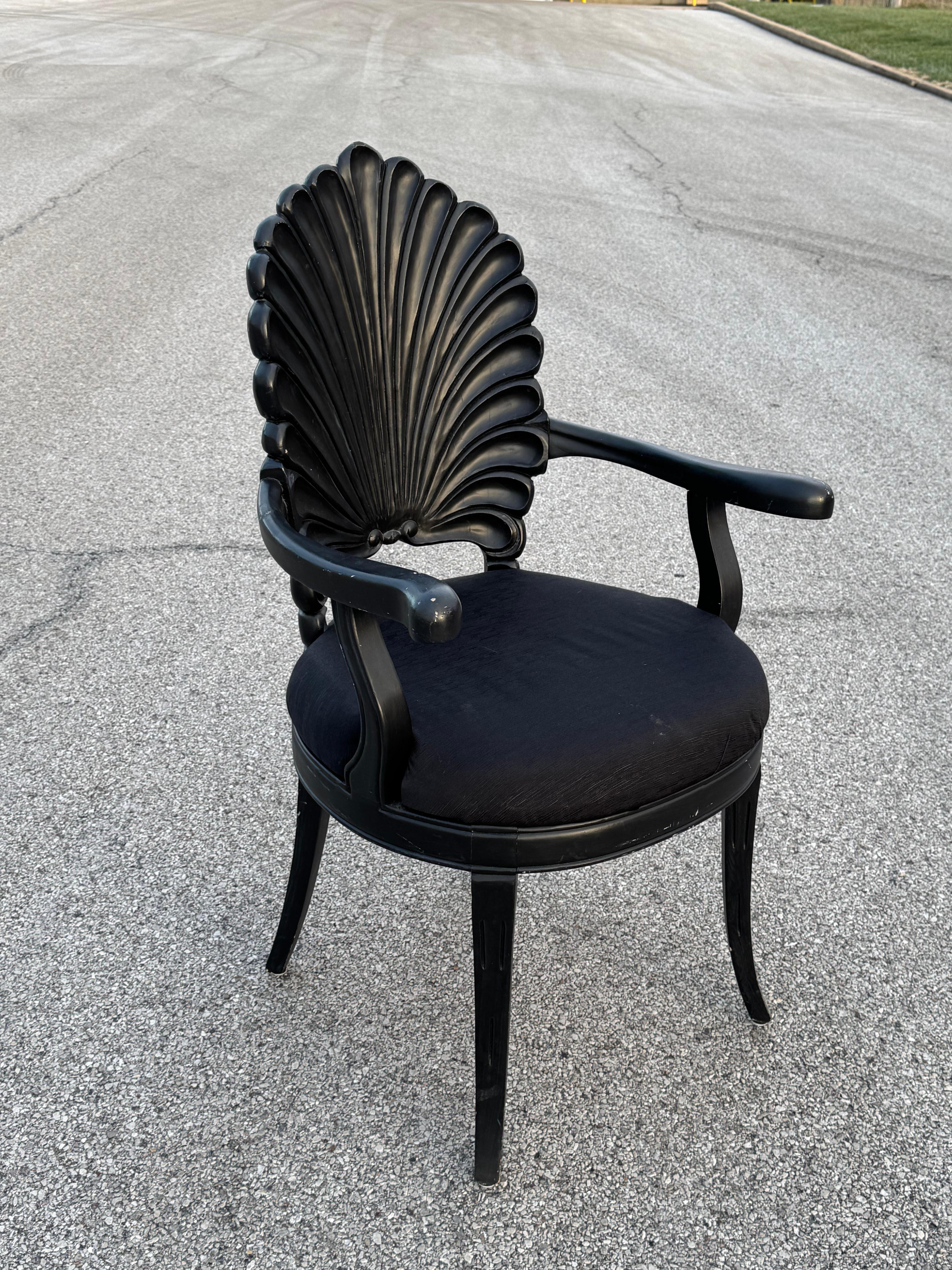 Venezianische Grotte Stil Scalloped schwarz lackiertem Holz Shell zurück Schreibtischstuhl 70s (Polster) im Angebot