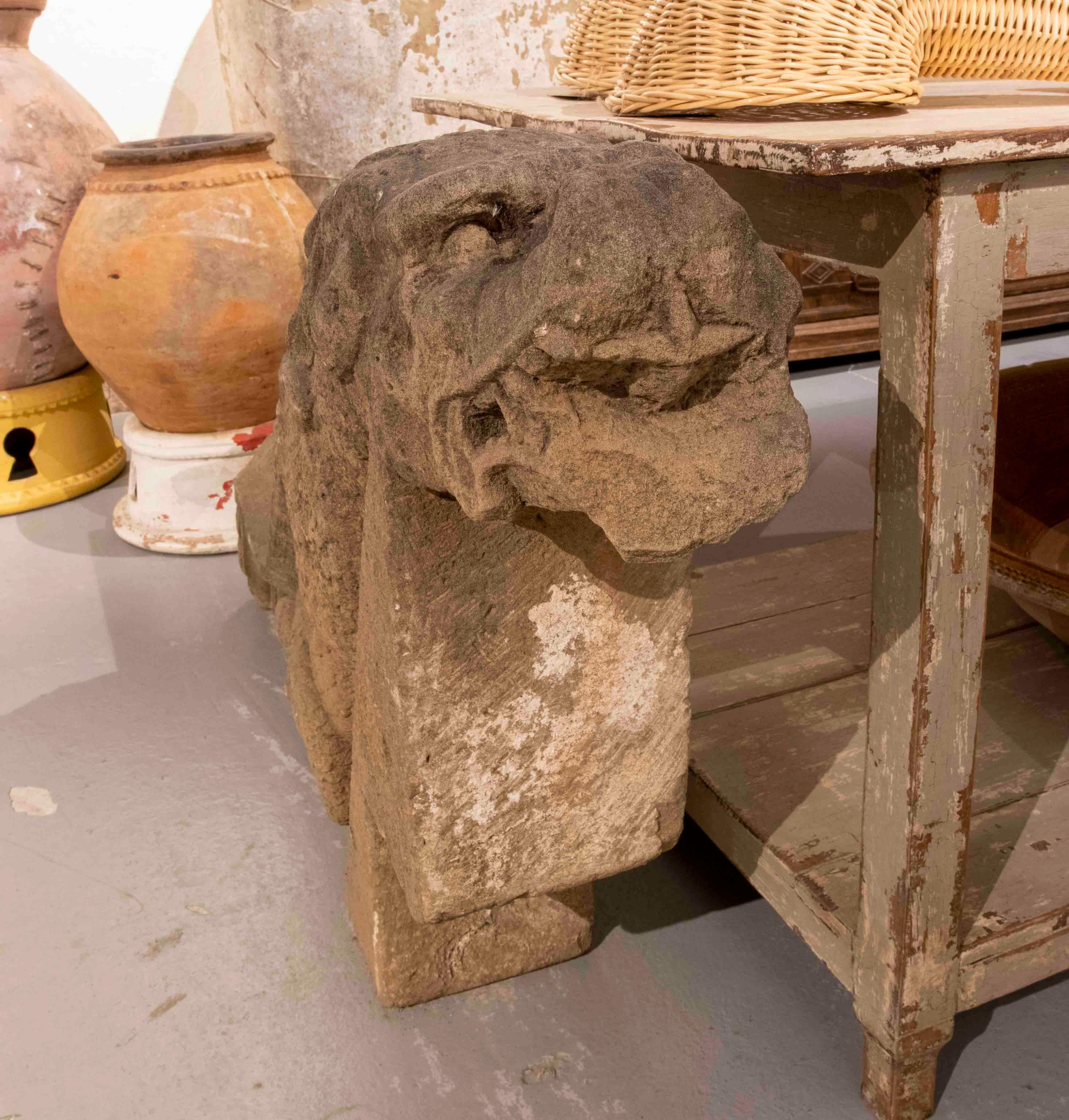 Italian Venetian Hand-Carved Stone Staircase Starter in the Shape of a Dragon For Sale