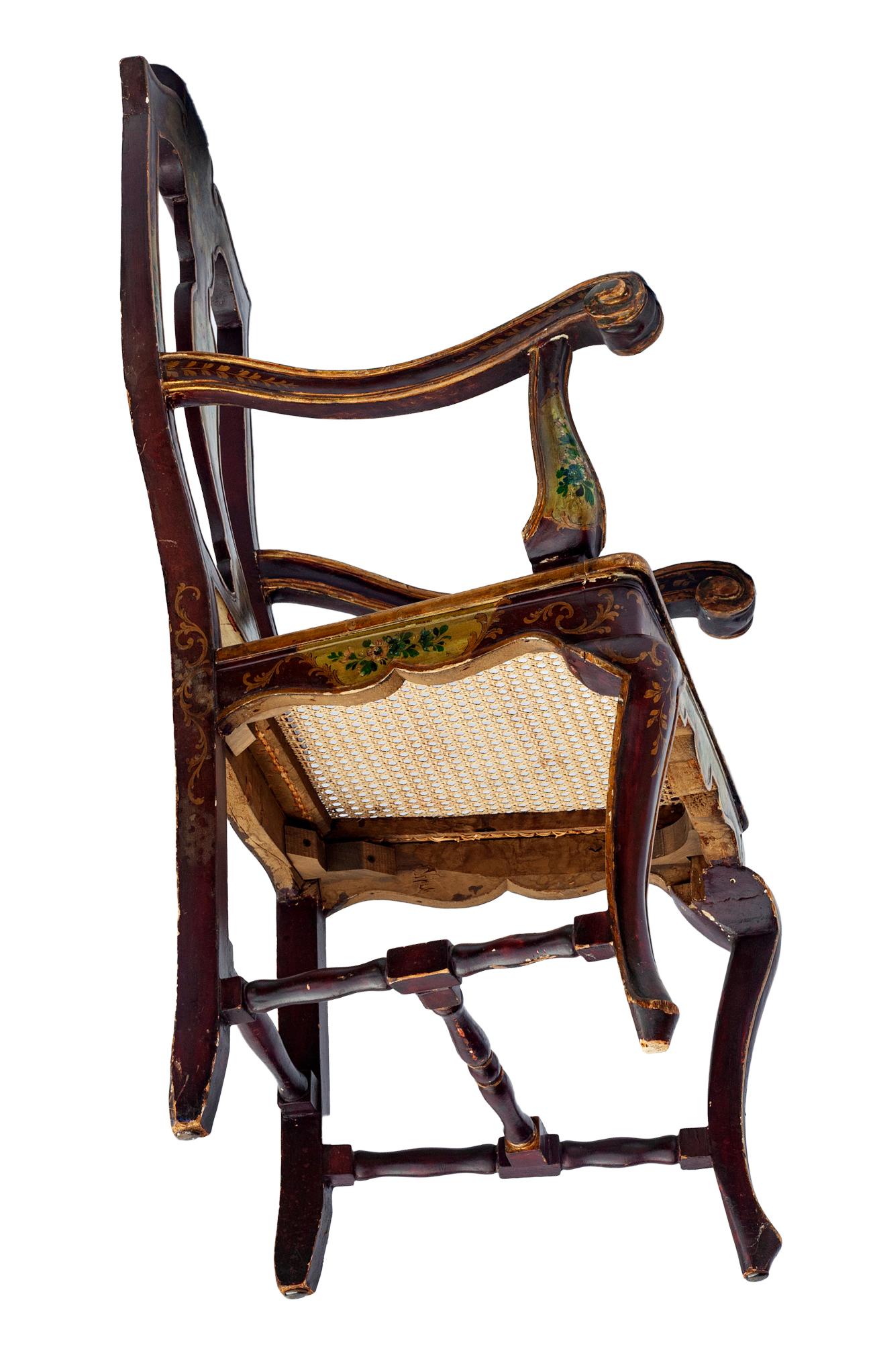 Fait main Fauteuils rococo vénitiens peints à la main et cannés ; une paire en vente
