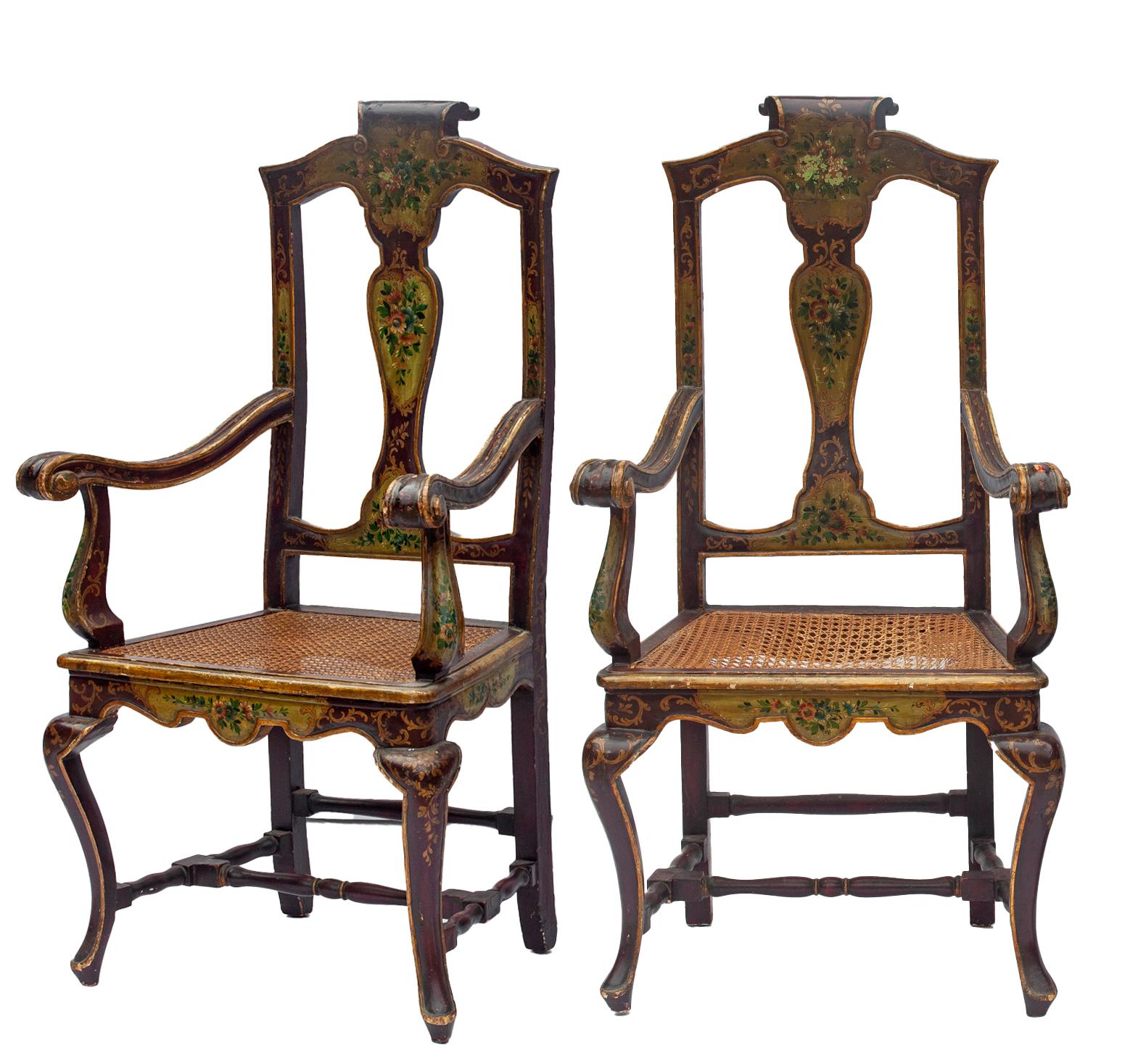 Fauteuils rococo vénitiens peints à la main et cannés ; une paire en vente 1