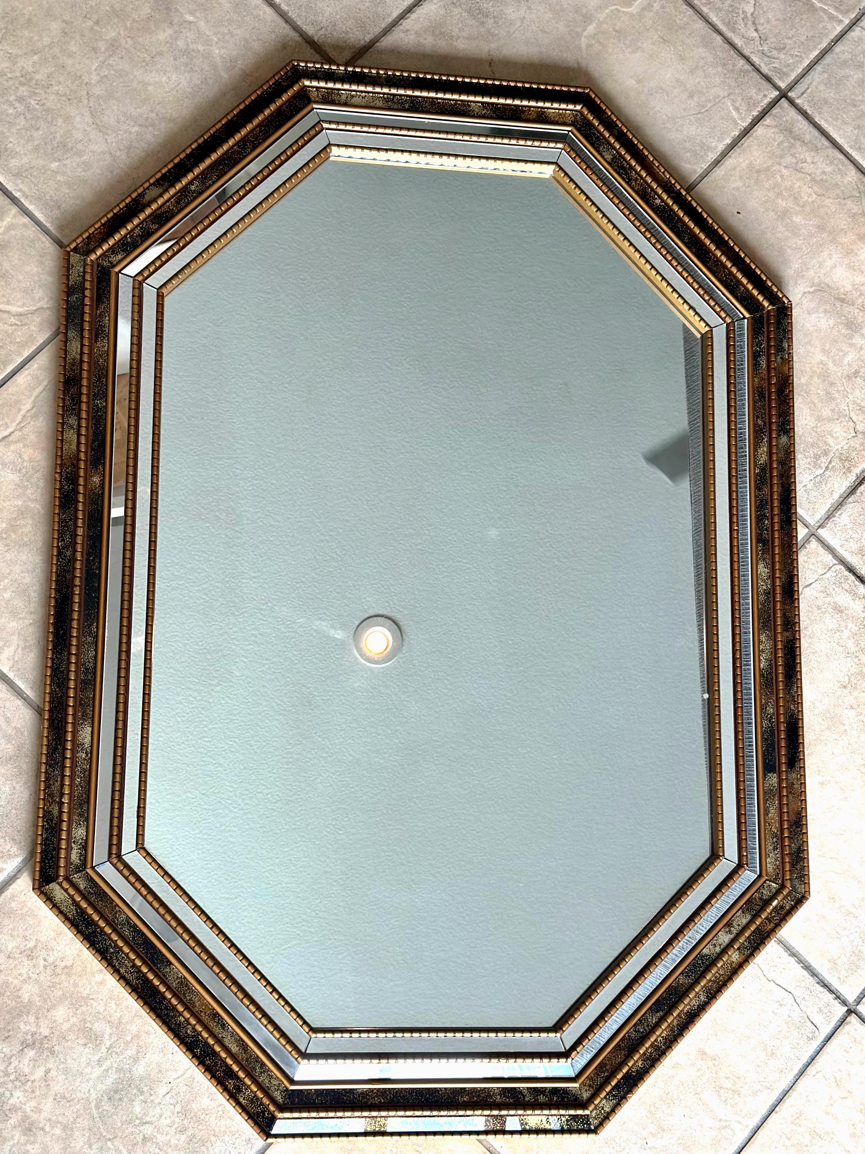 Mid-20th Century Venetian Hexagon Giltwood Gold Vain Wall Mirror For Sale