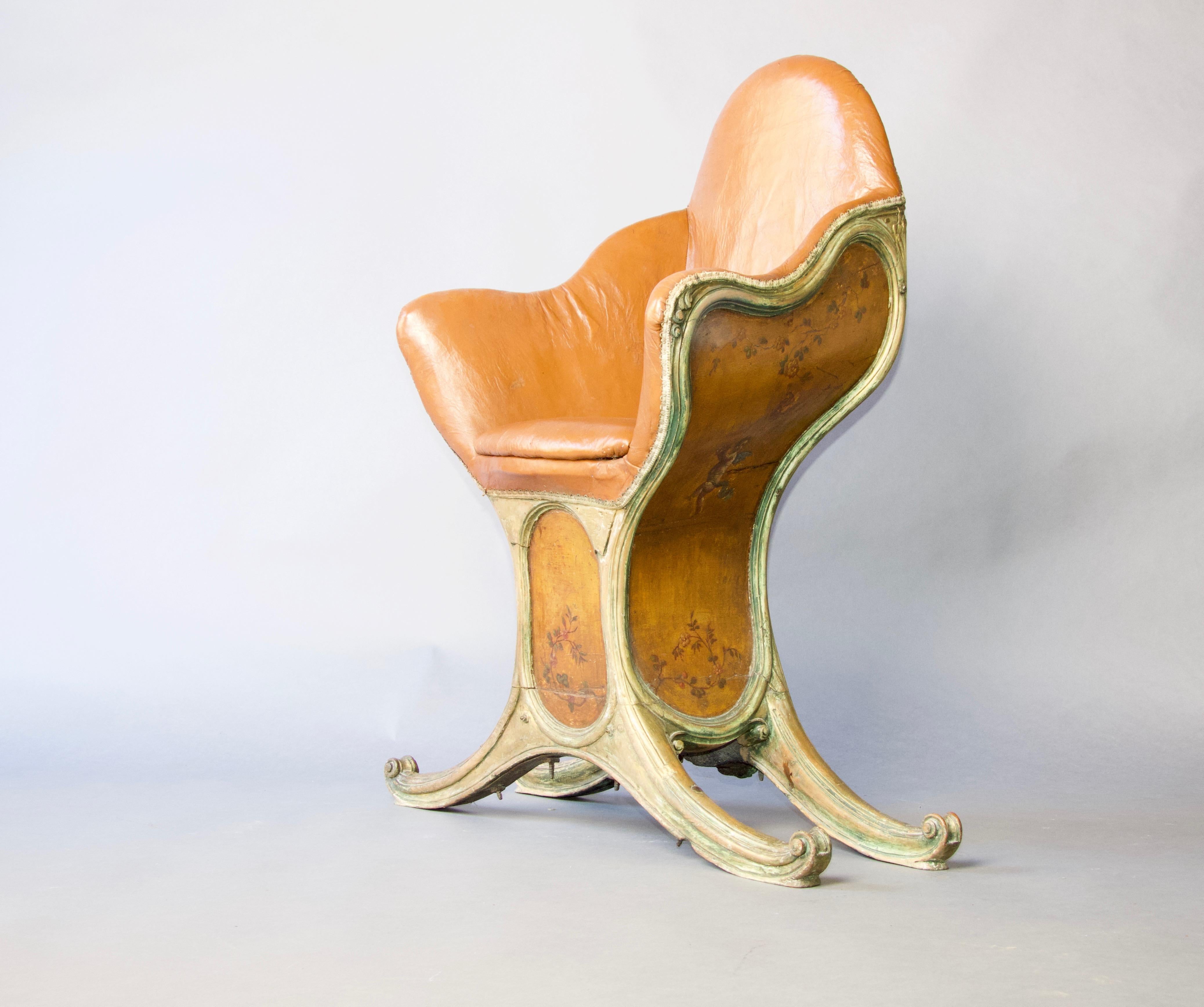 Illustré vénitien, polychrome, bois et  Chaise Gondole en cuir en vente 5