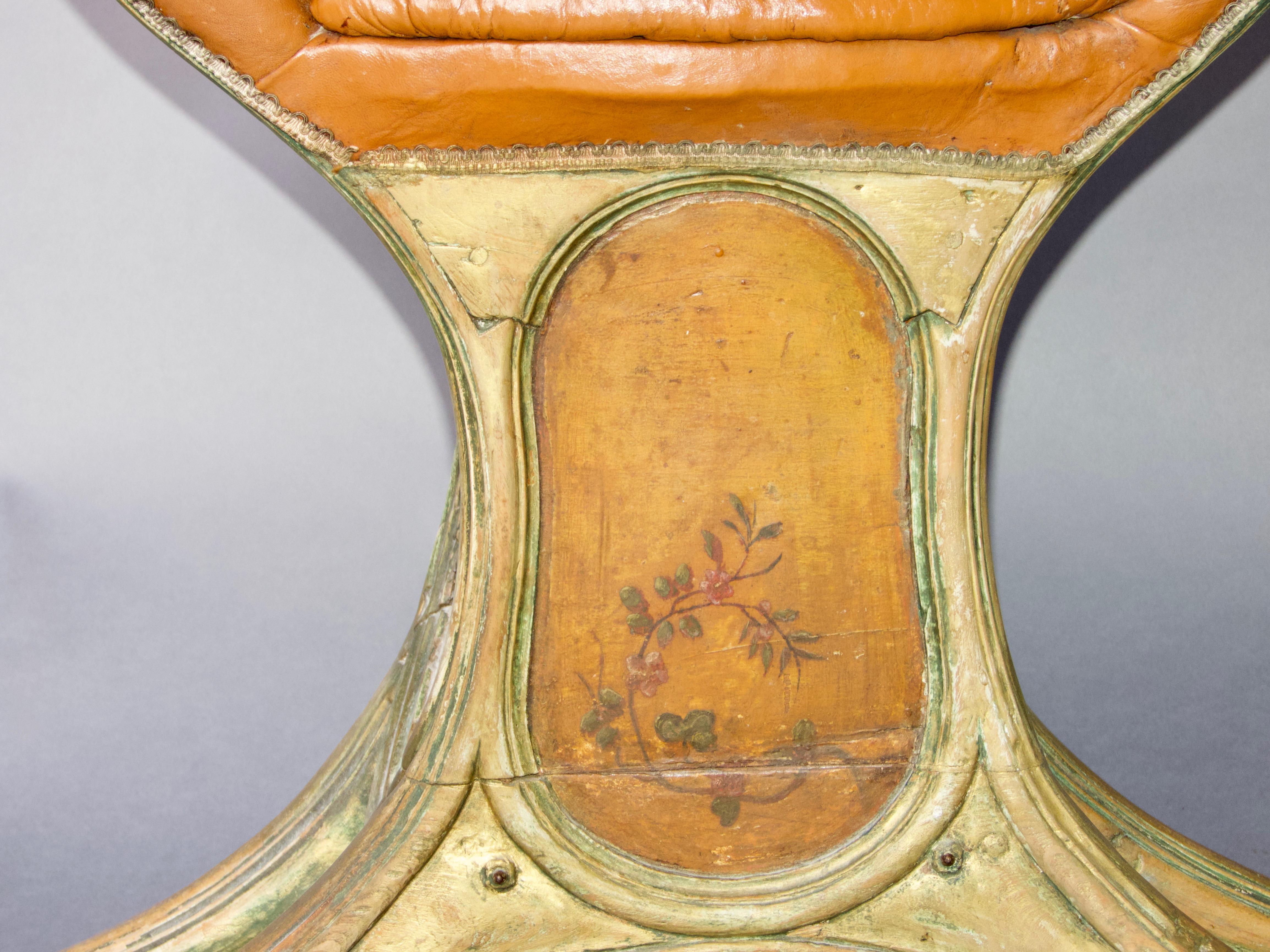 Illustré vénitien, polychrome, bois et  Chaise Gondole en cuir État moyen - En vente à grand Lancy, CH