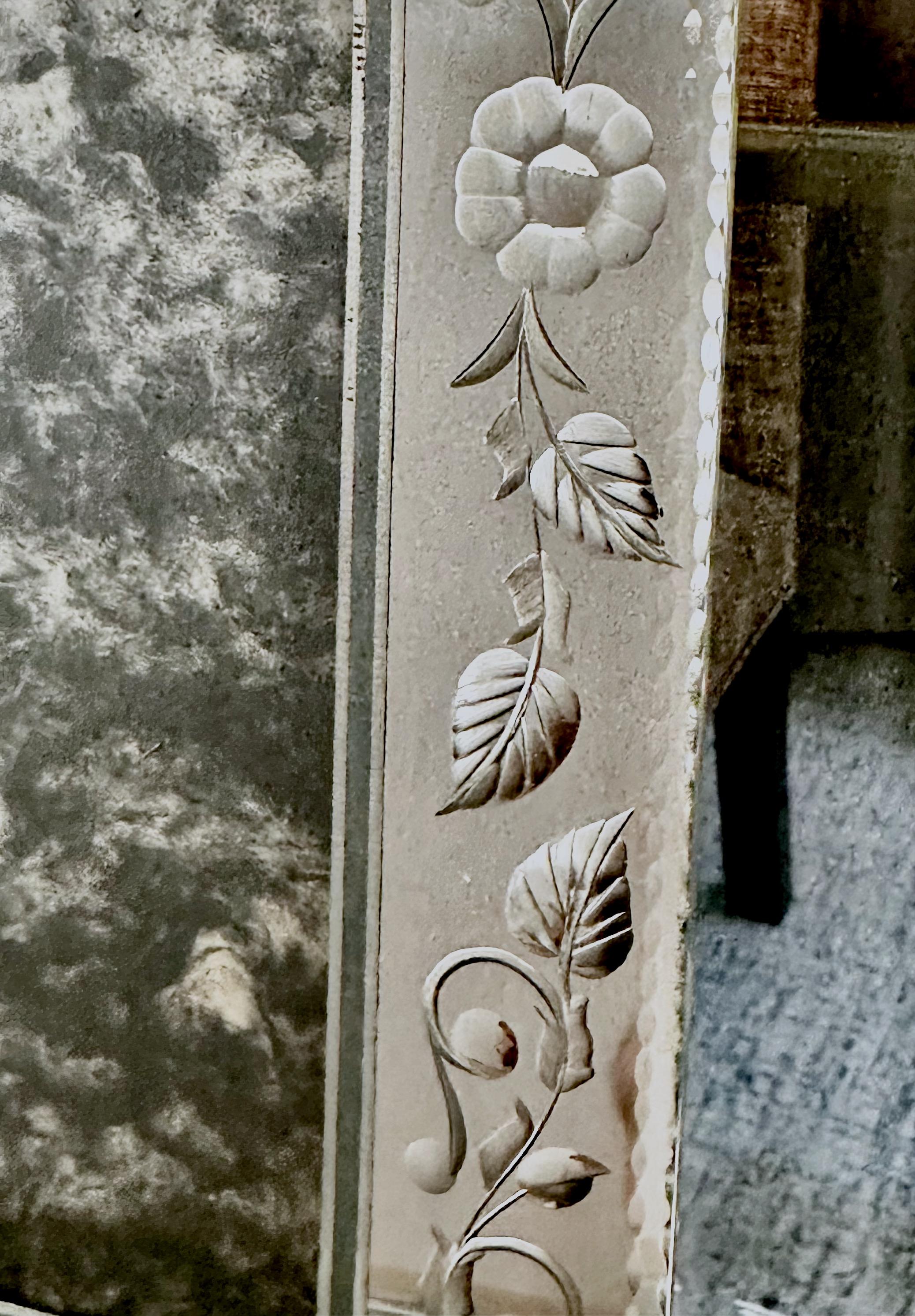 Venetian Italian Etched Mirrored Table Picture Frame For Sale 9