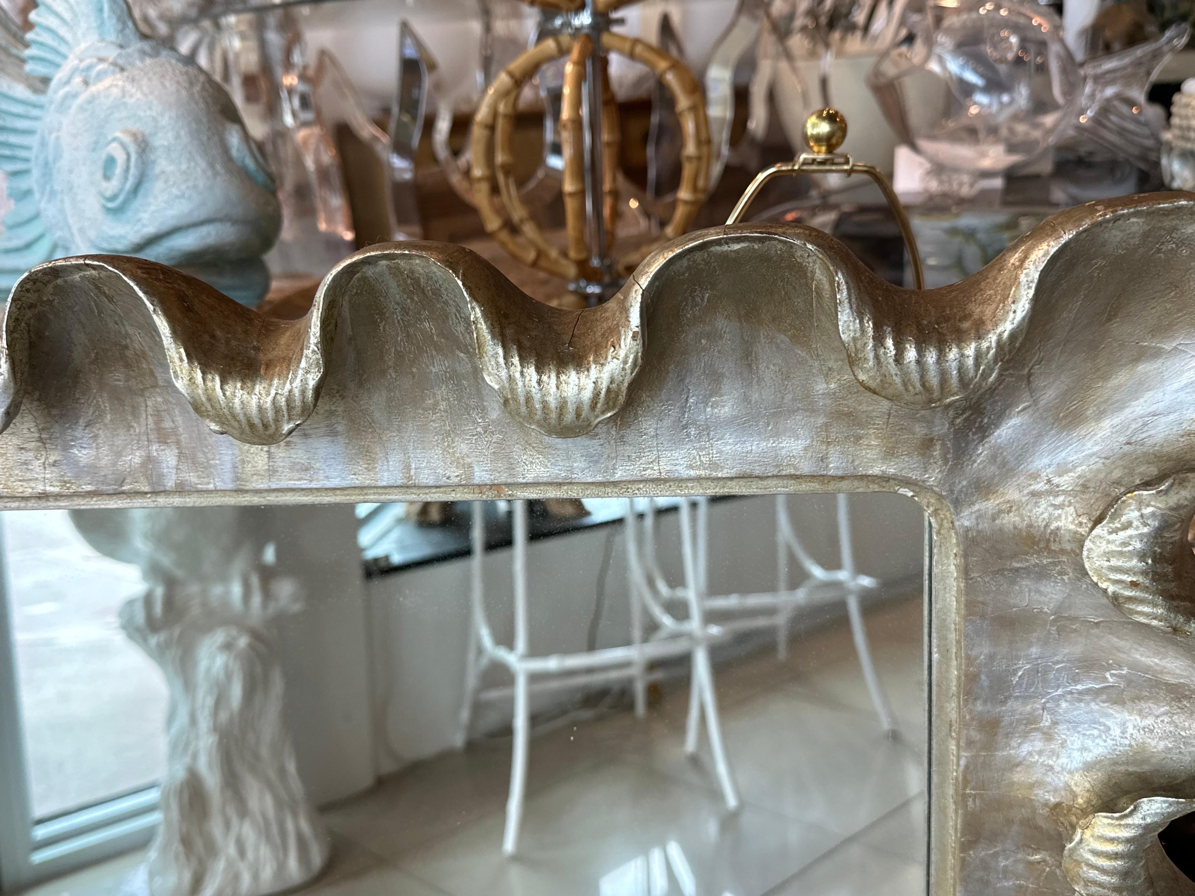 Specchio da parete veneziano italiano in argento e oro dorato in legno gesso con volant smerlato in vendita 8