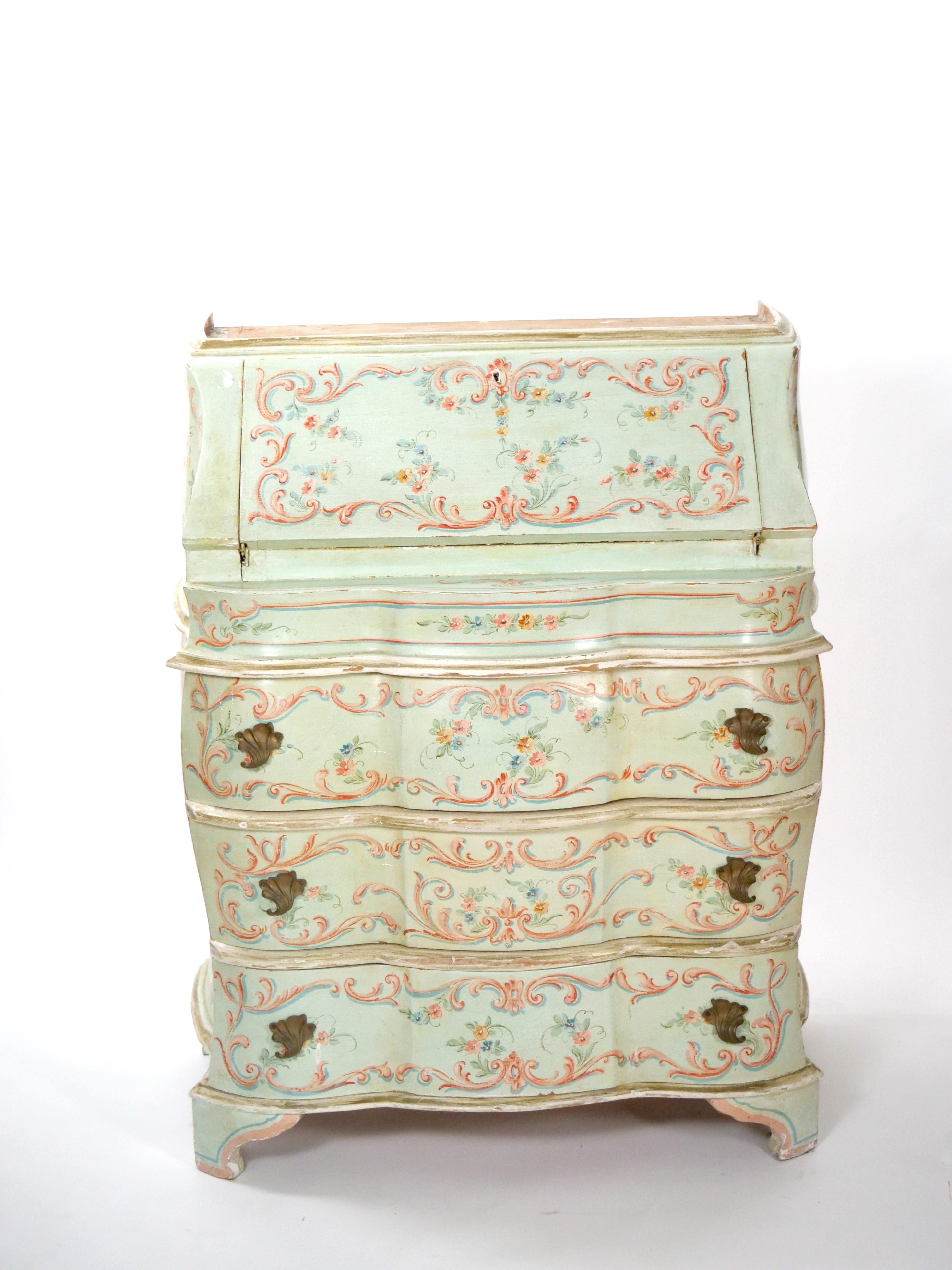 Venetian Italian Style Polychrome Secretary Bookcase In Good Condition For Sale In Tarry Town, NY