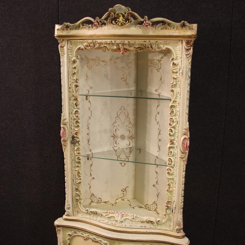 Italian Venetian Lacquered and Painted Corner Cabinet, 20th Century For Sale