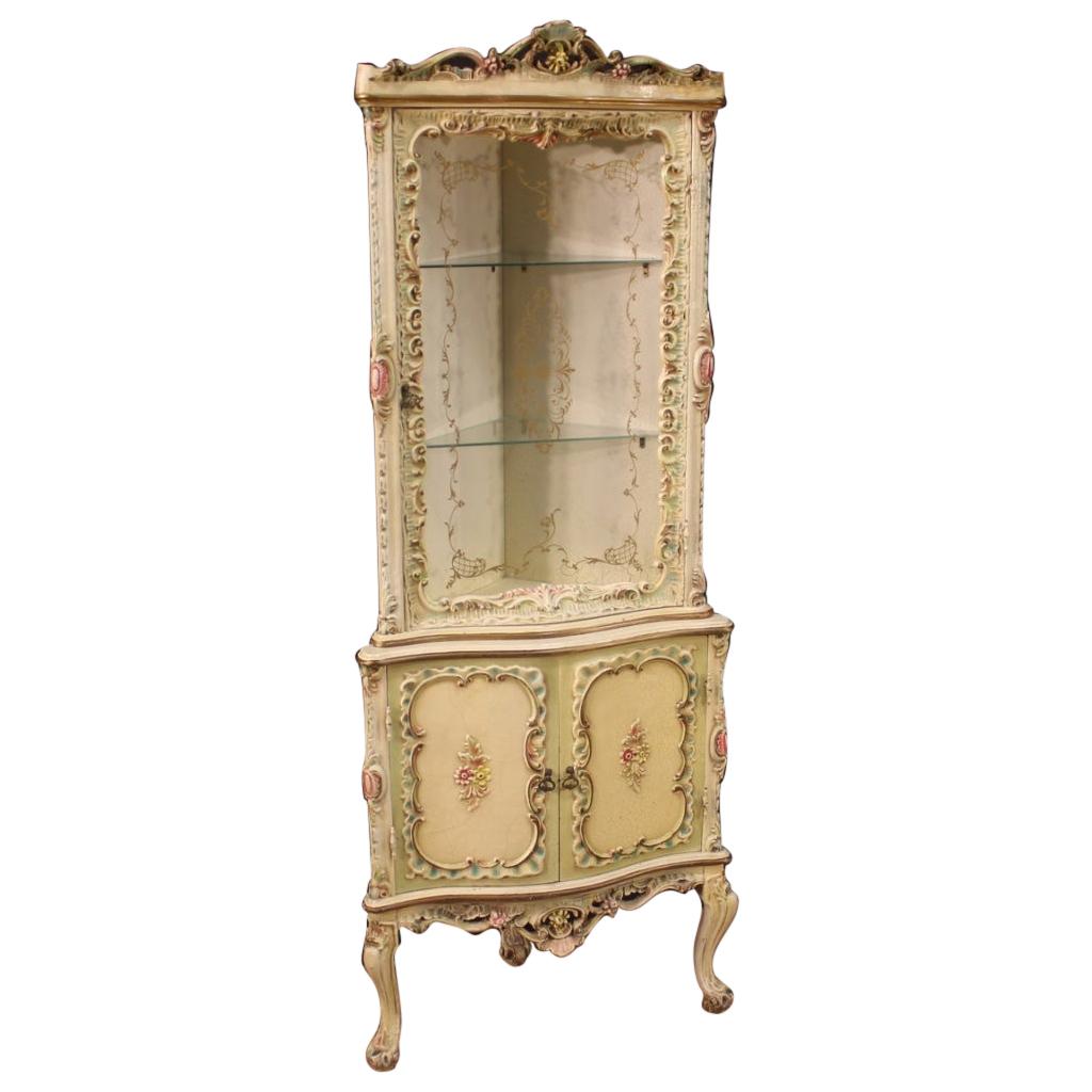 Venetian Lacquered and Painted Corner Cabinet, 20th Century For Sale