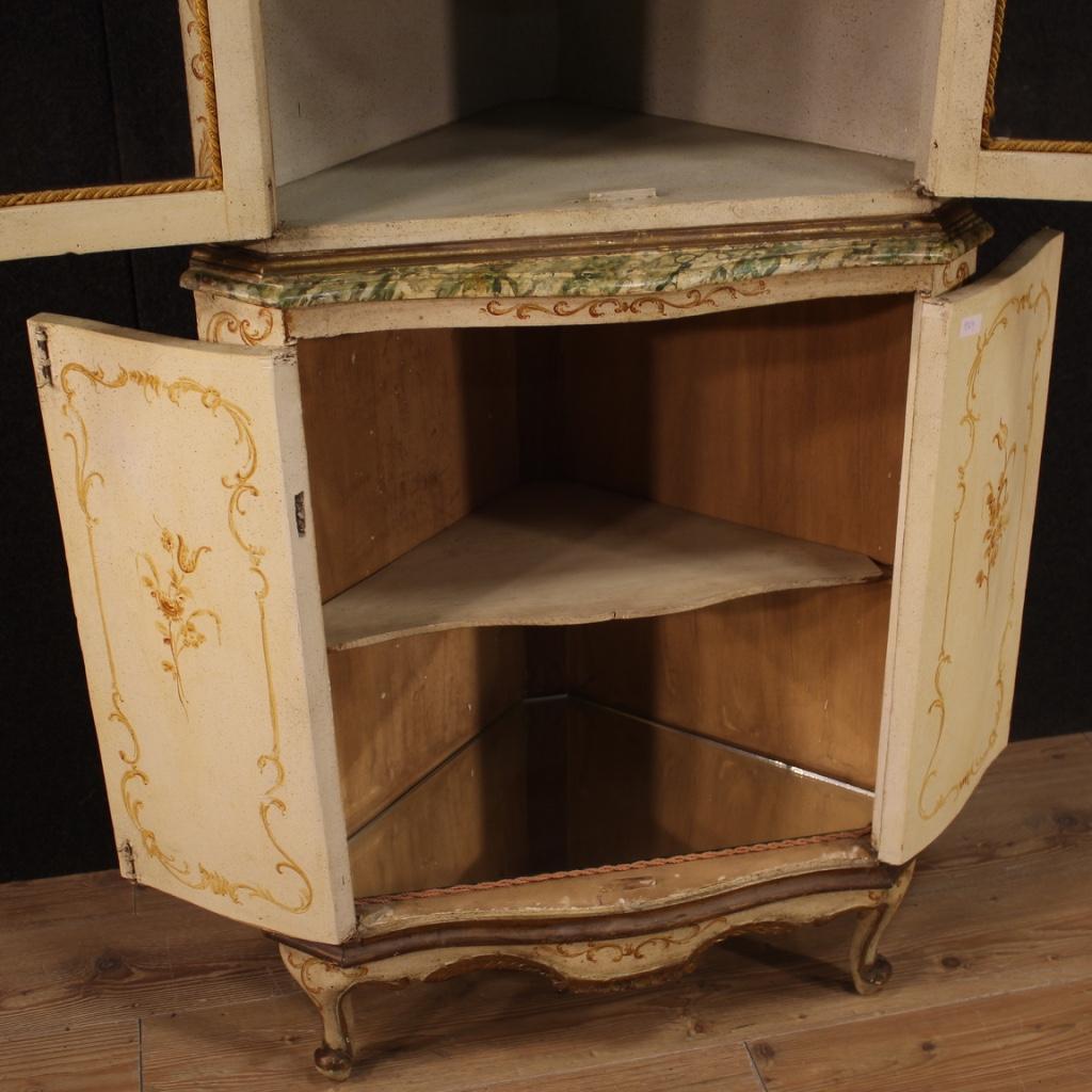 Venetian Lacquered, Painted and Gilded Corner Cabinet For Sale 3