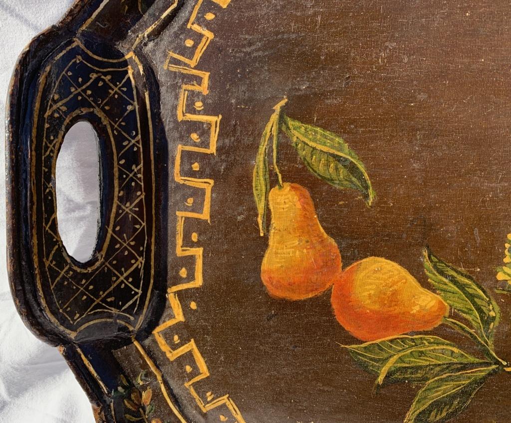 Venetian Lacquered Wood Tray, Venice 18th Century, Rococo Painted For Sale 3