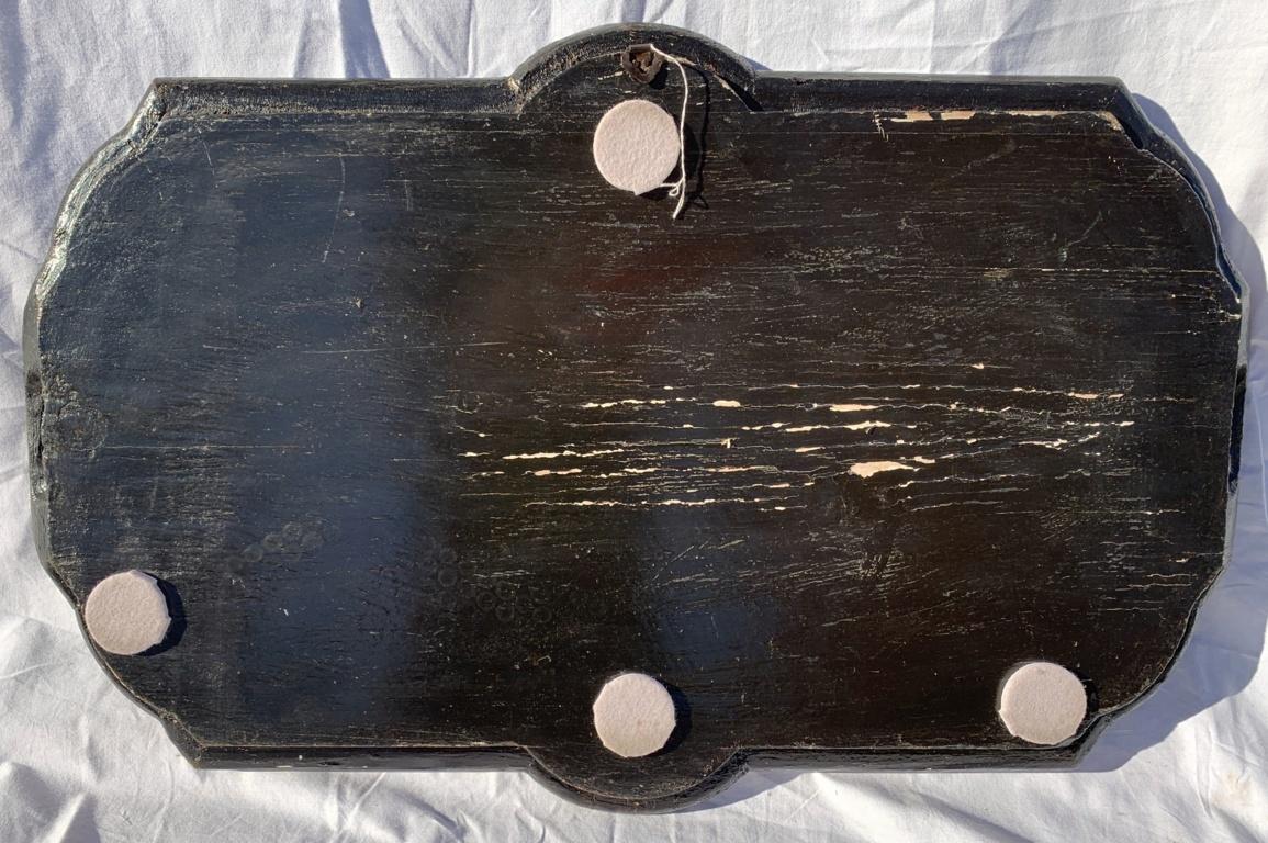 Venetian Lacquered Wood Tray, Venice 18th Century, Rococo Painted For Sale 5
