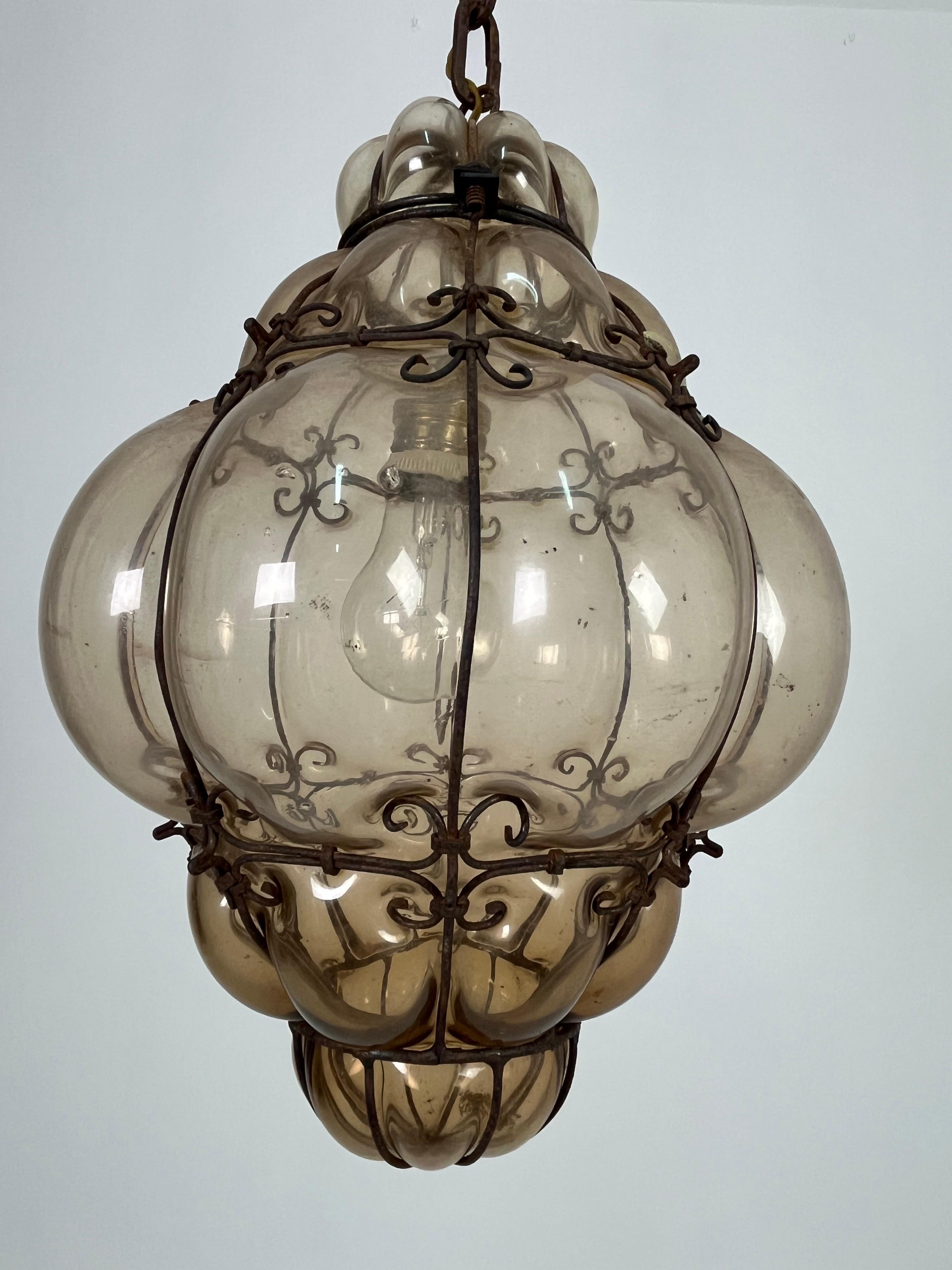Venetian Lantern Mid-Century Murano Glass Blown Caged, 1940s In Good Condition For Sale In Palermo, IT