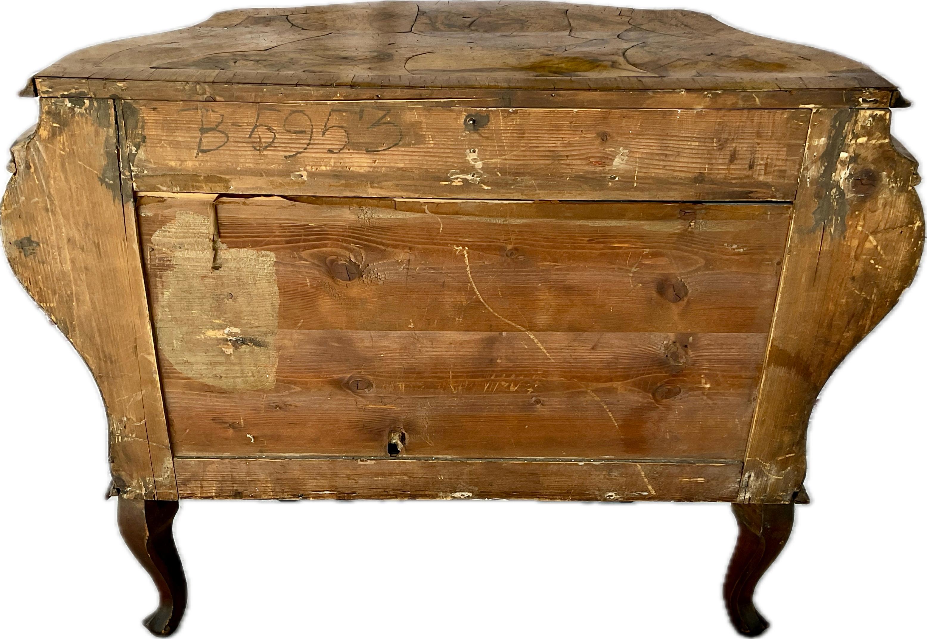 Venetian Louis XIV Bombay Burl Walnut Chest For Sale 5
